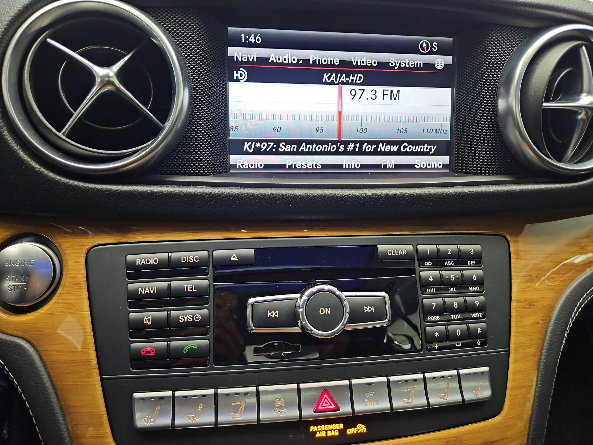 Thumbnail: 2016 Mercedes-Benz SL-Class - 16