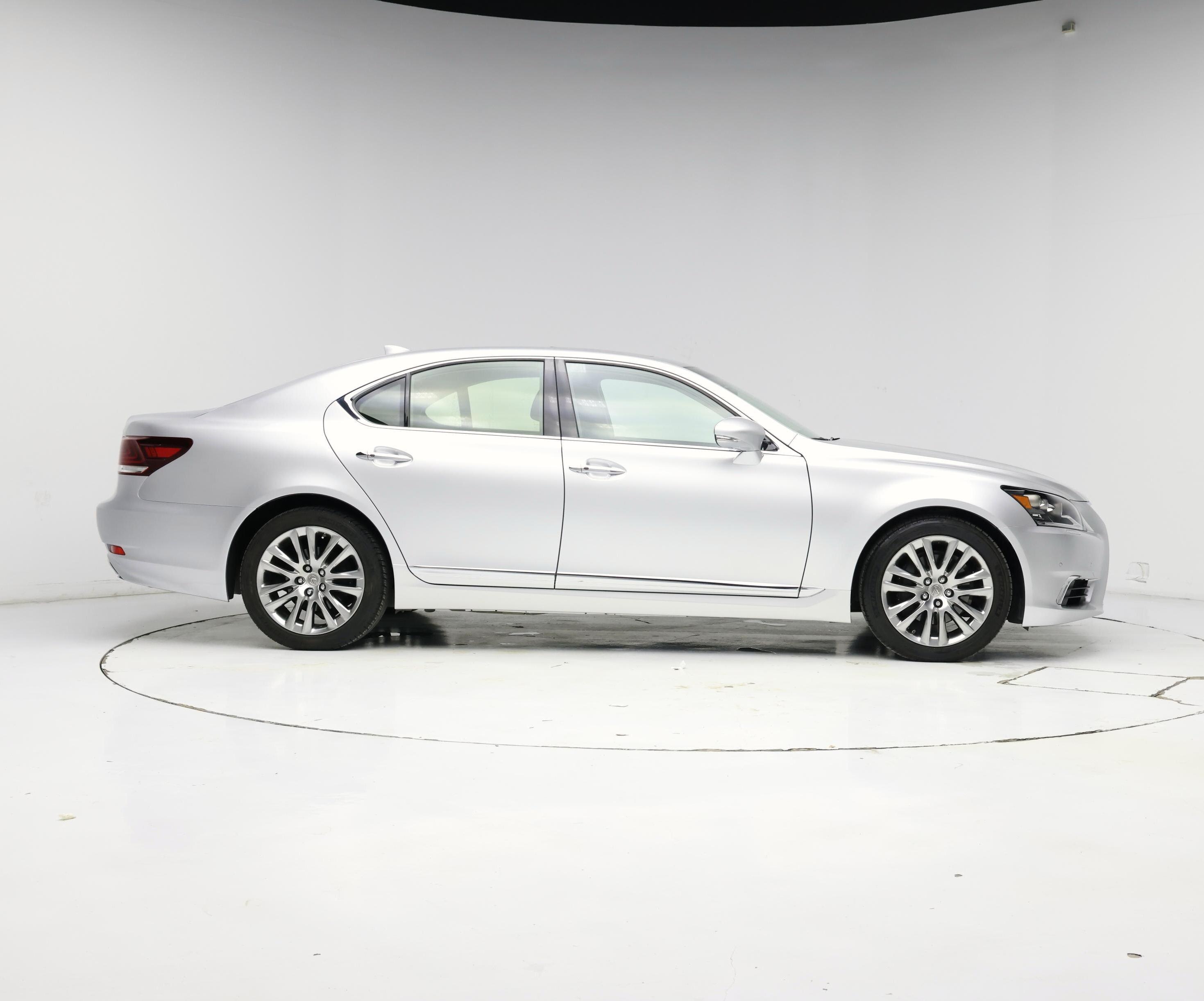 Thumbnail: 2015 Lexus LS - 7