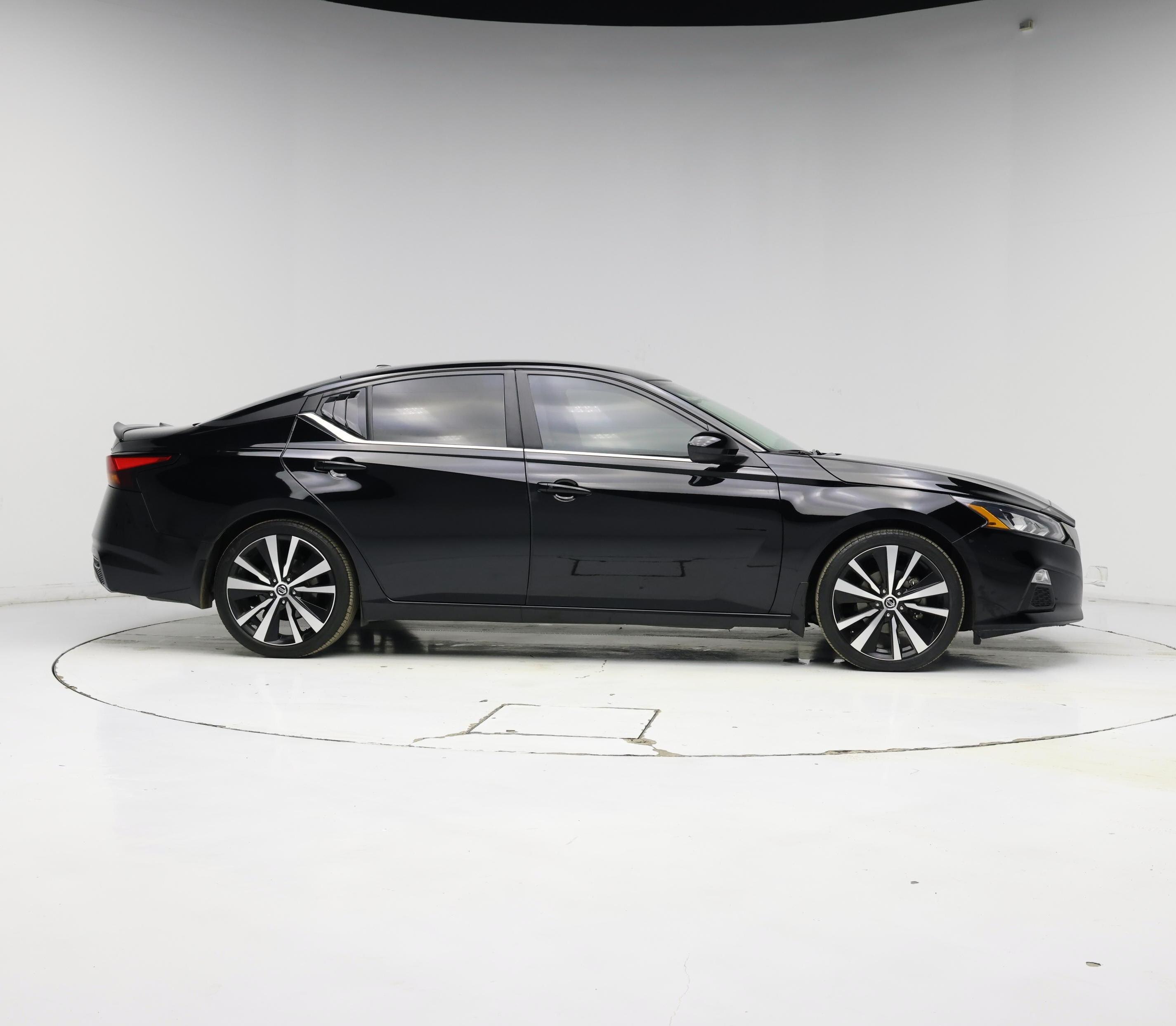Thumbnail: 2022 Nissan Altima - 7