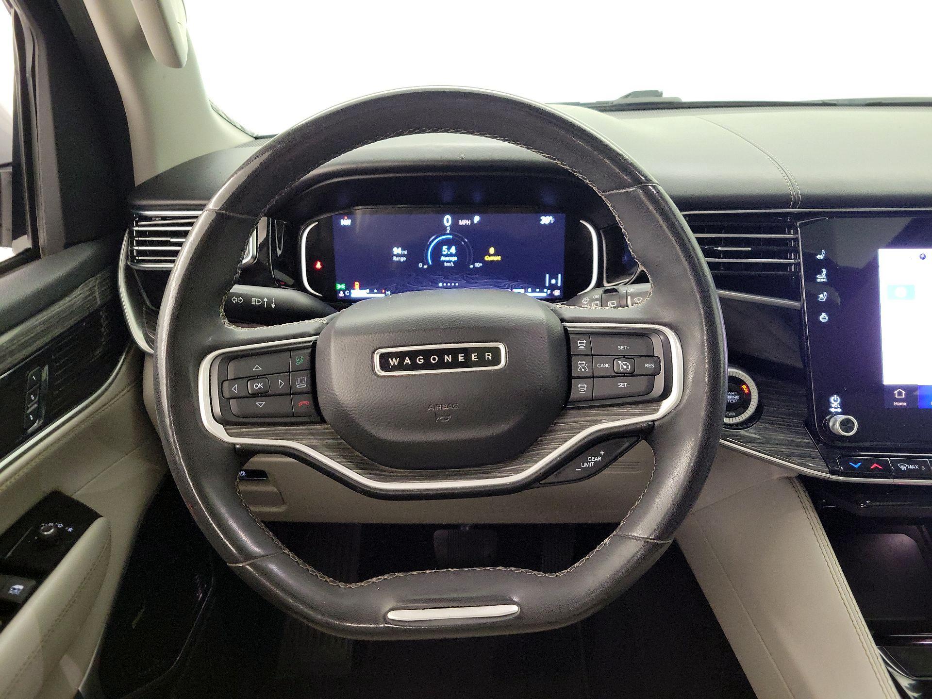 Thumbnail: 2022 Jeep Wagoneer - 10