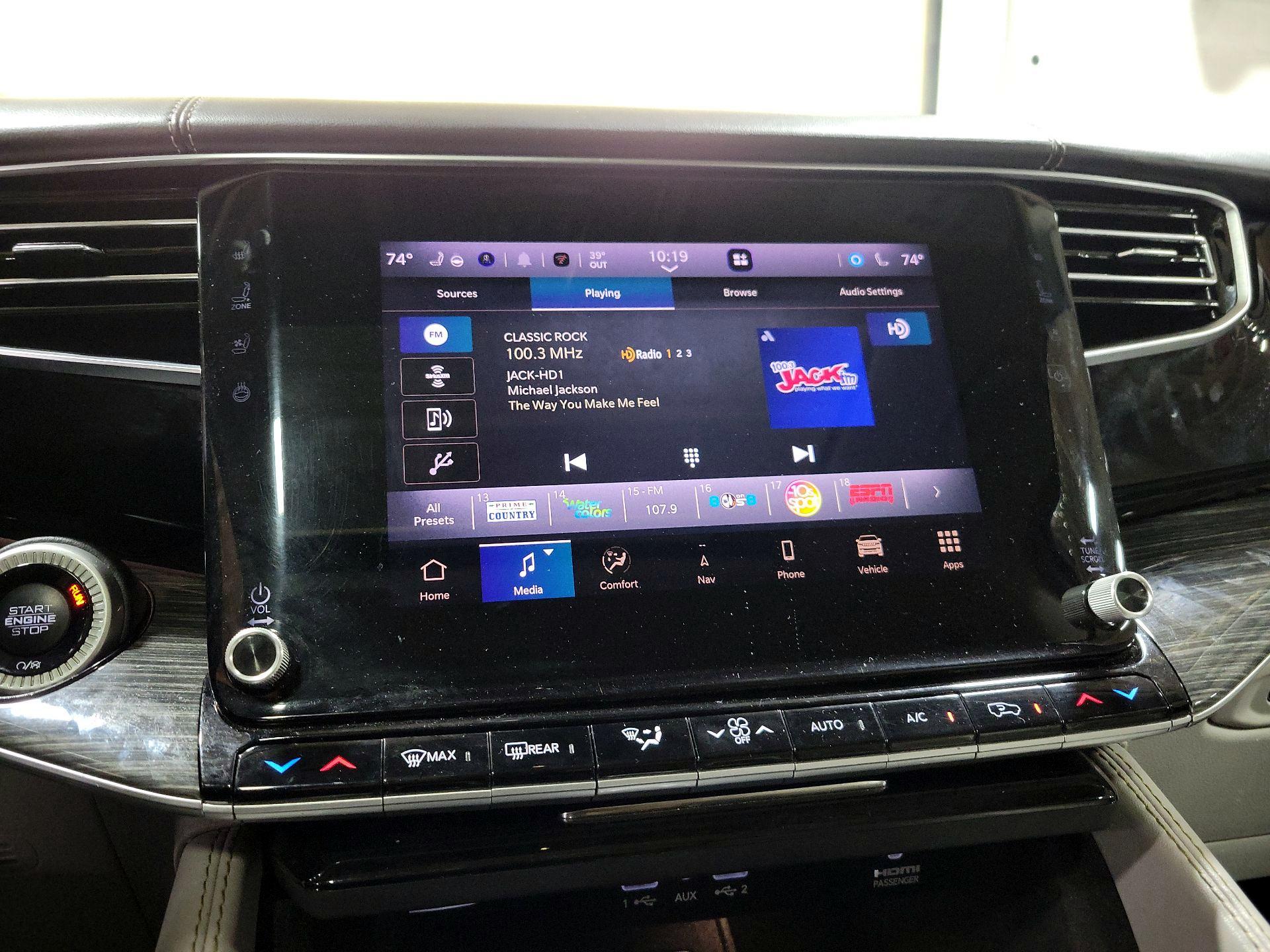 Thumbnail: 2022 Jeep Wagoneer - 15