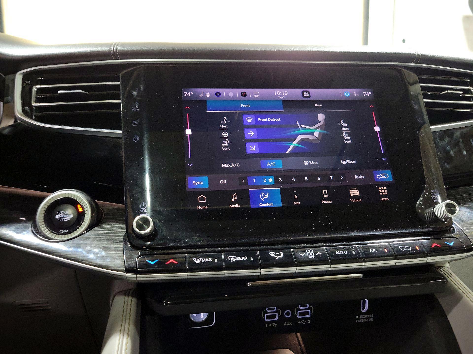 Thumbnail: 2022 Jeep Wagoneer - 16