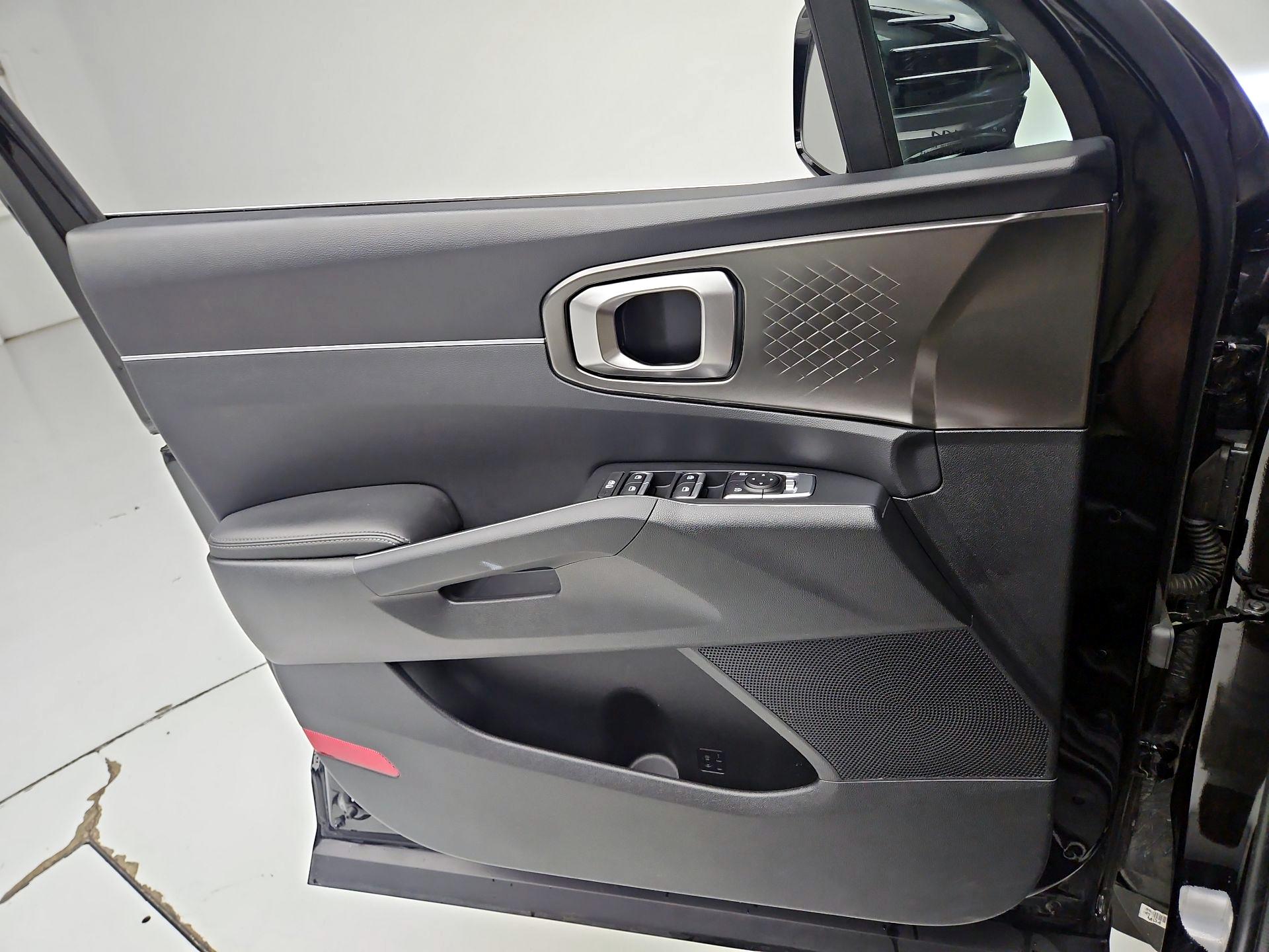 Thumbnail: 2024 Kia Sorento - 12