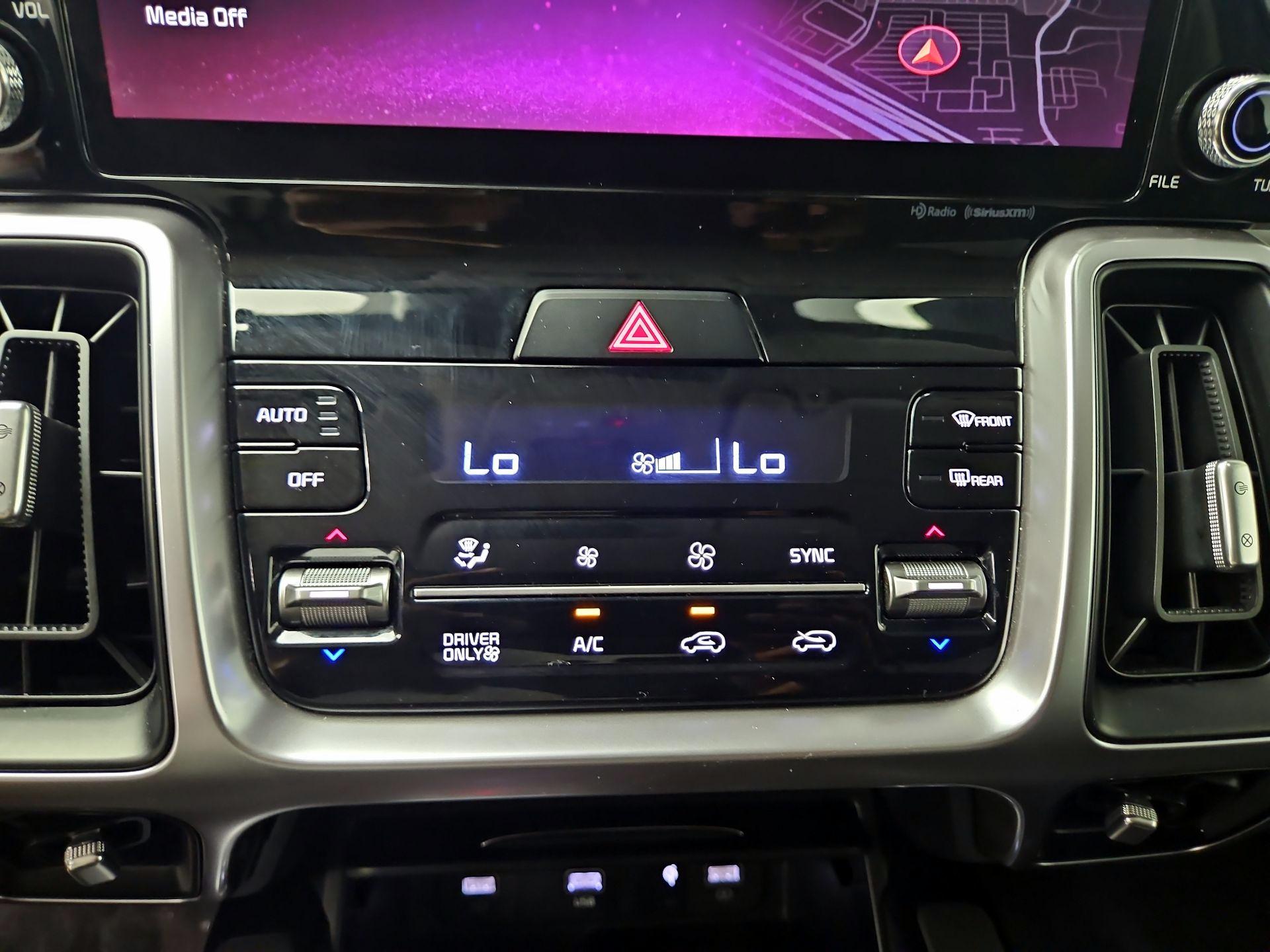 Thumbnail: 2024 Kia Sorento - 17