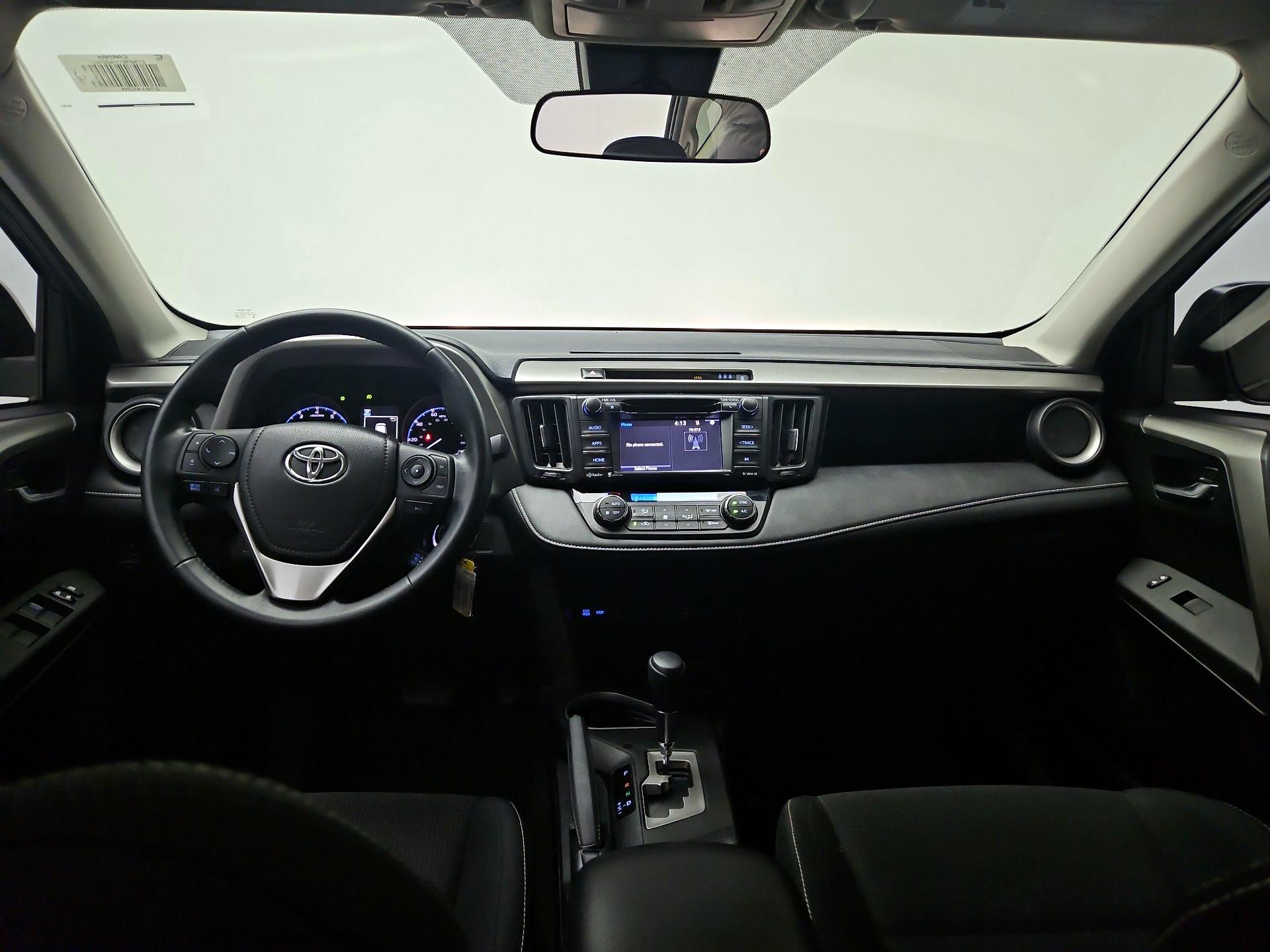 Thumbnail: 2017 Toyota RAV4 - 9