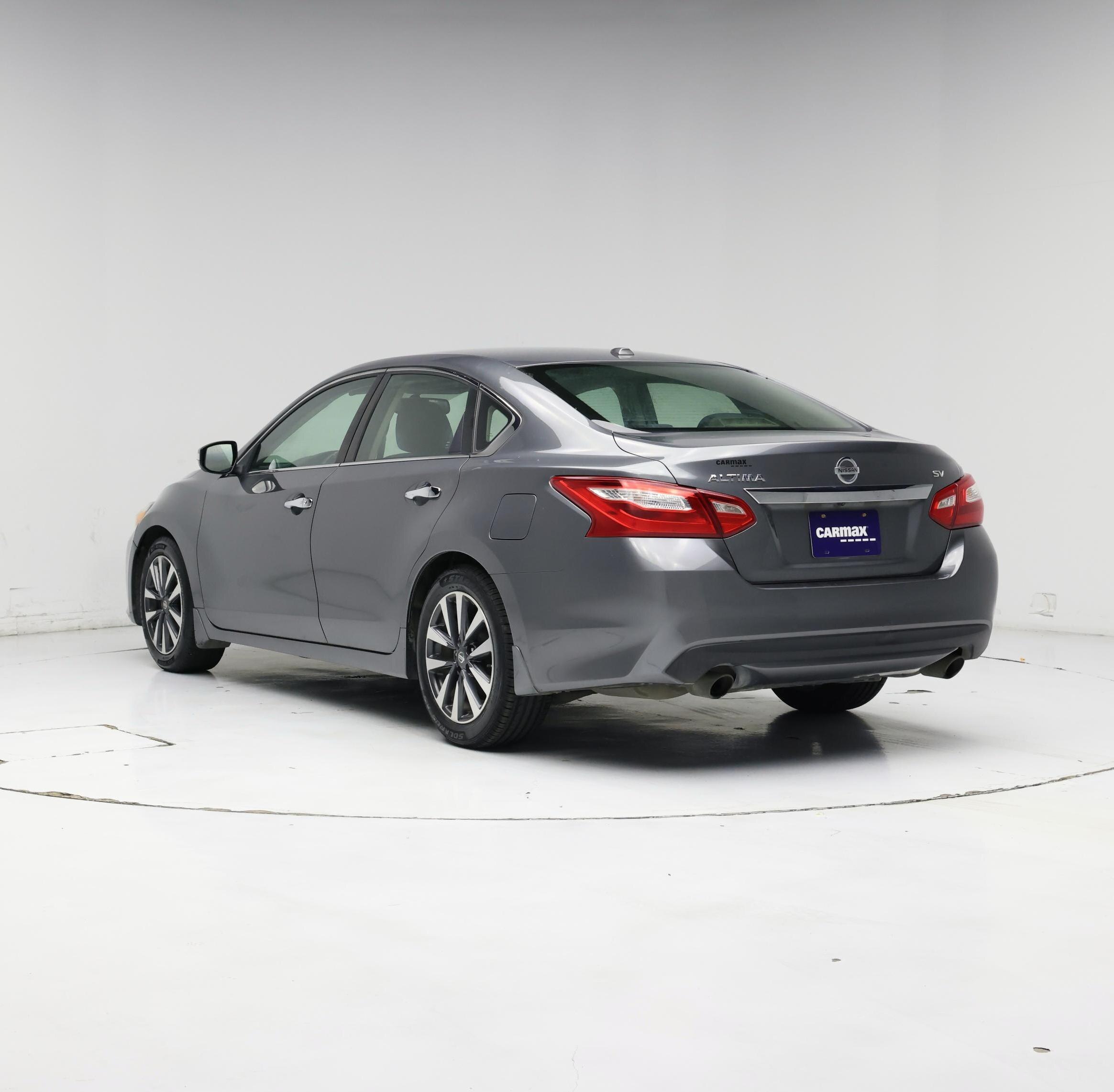 Thumbnail: 2017 Nissan Altima - 2