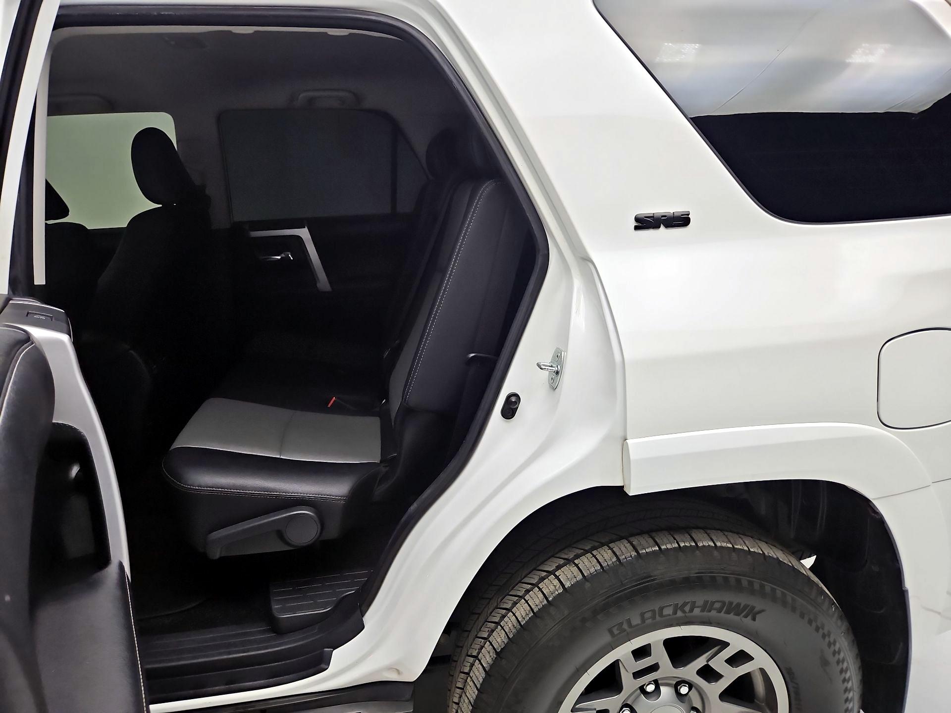 Thumbnail: 2019 Toyota 4Runner - 19