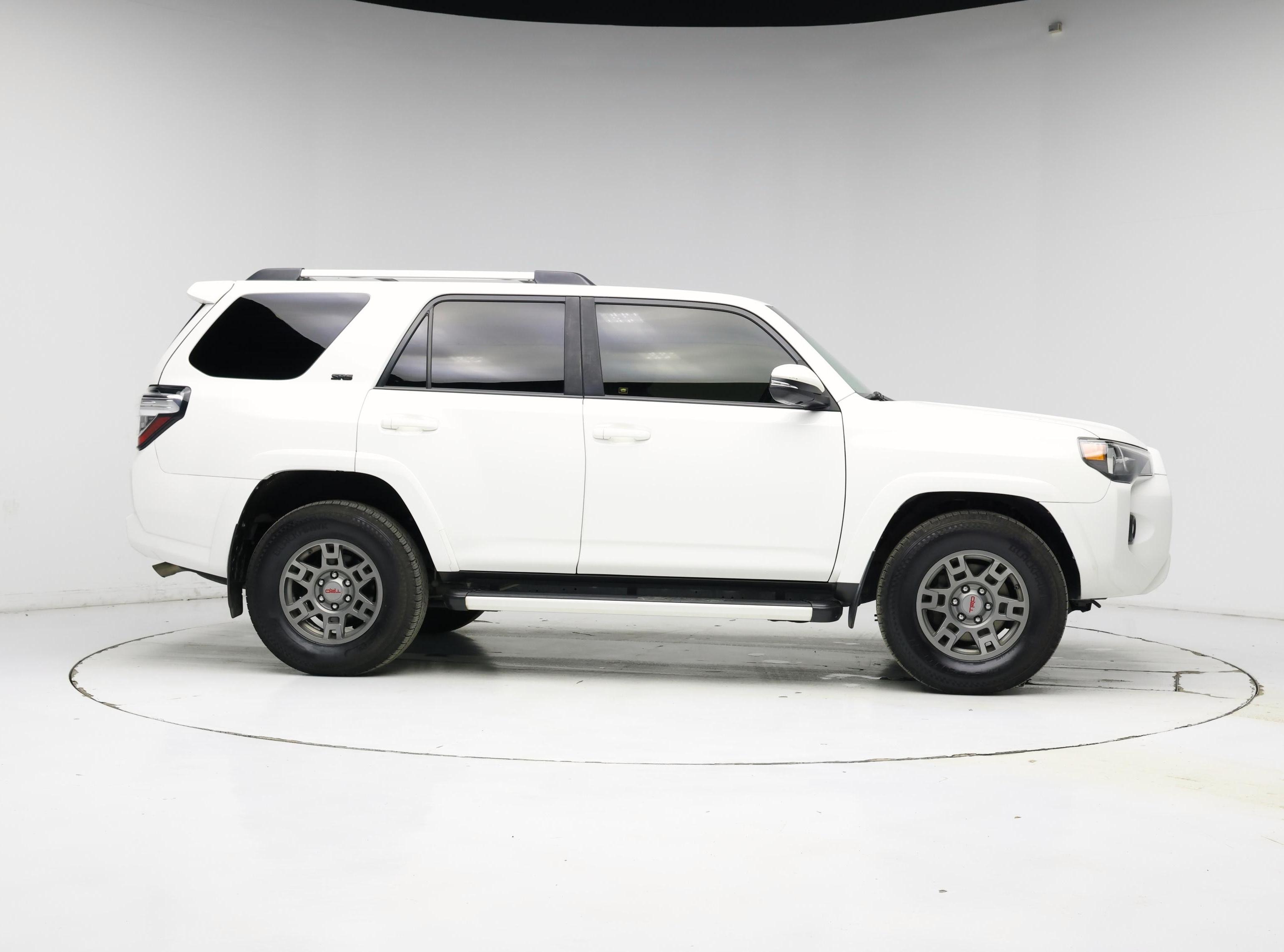 Thumbnail: 2019 Toyota 4Runner - 7