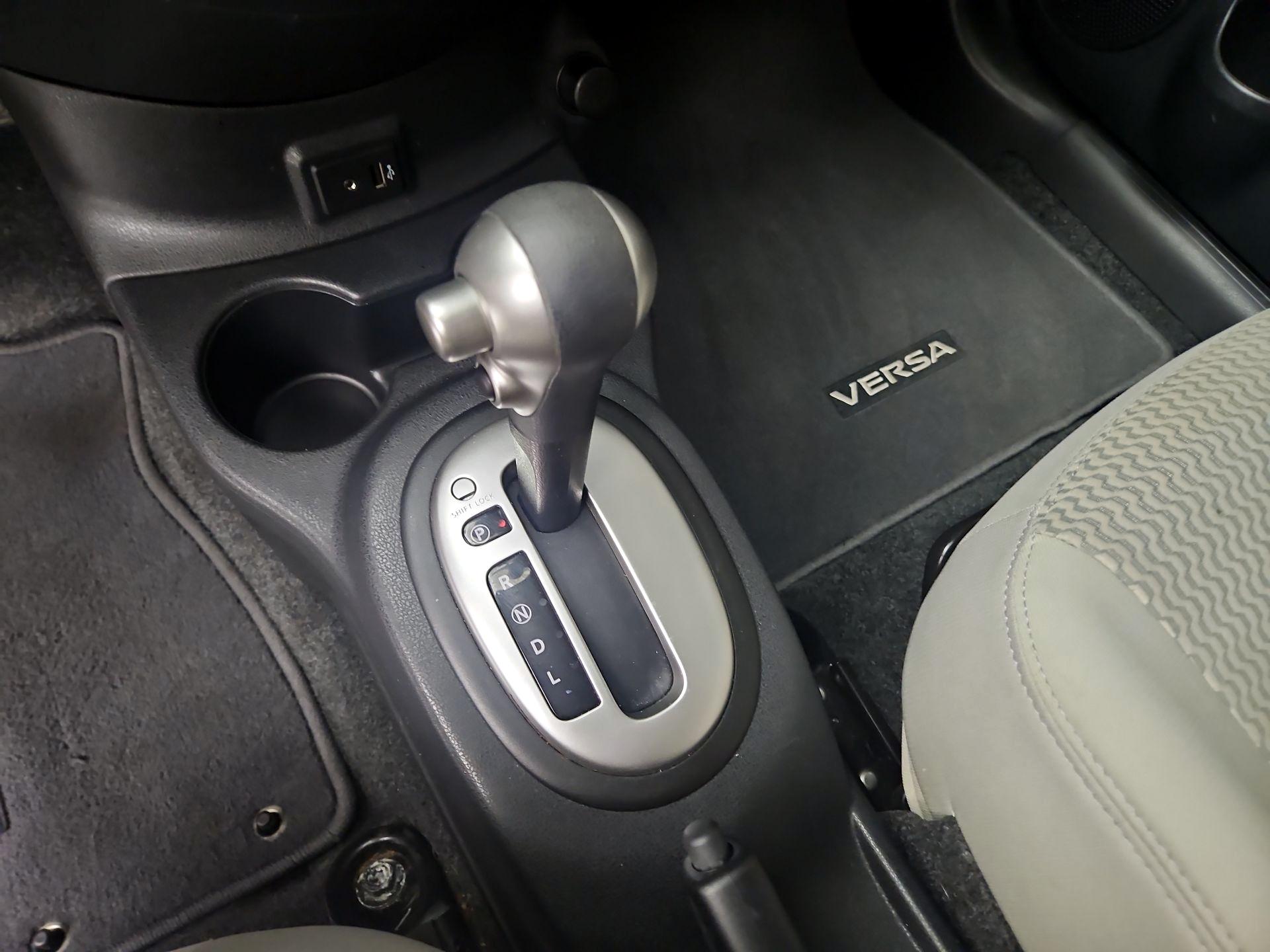 Thumbnail: 2017 Nissan Versa Note - 17