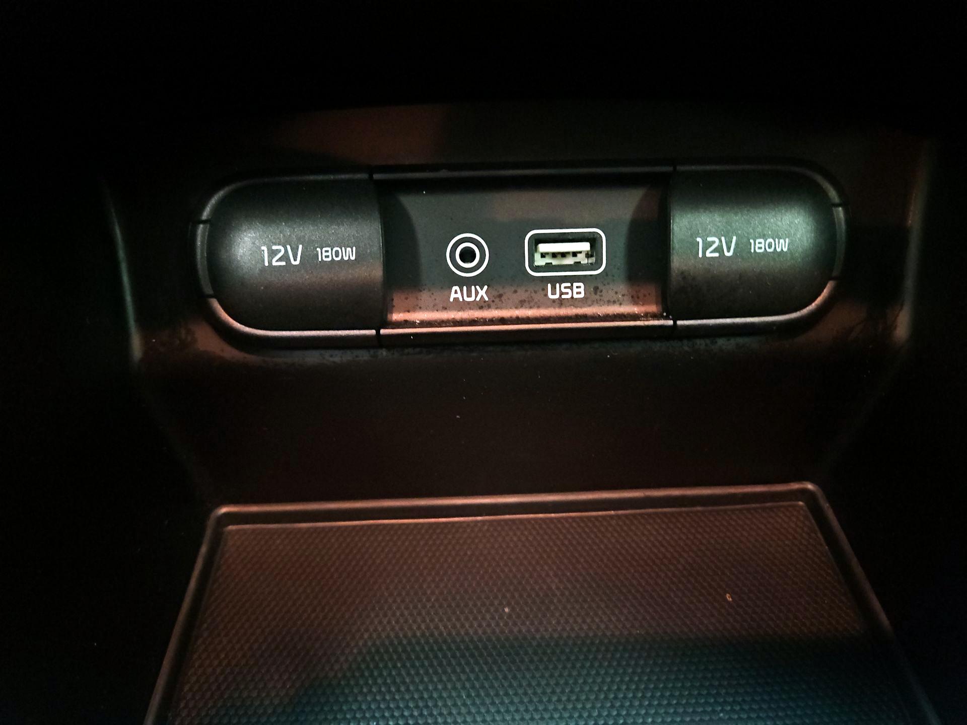 Thumbnail: 2019 Kia Sorento - 18