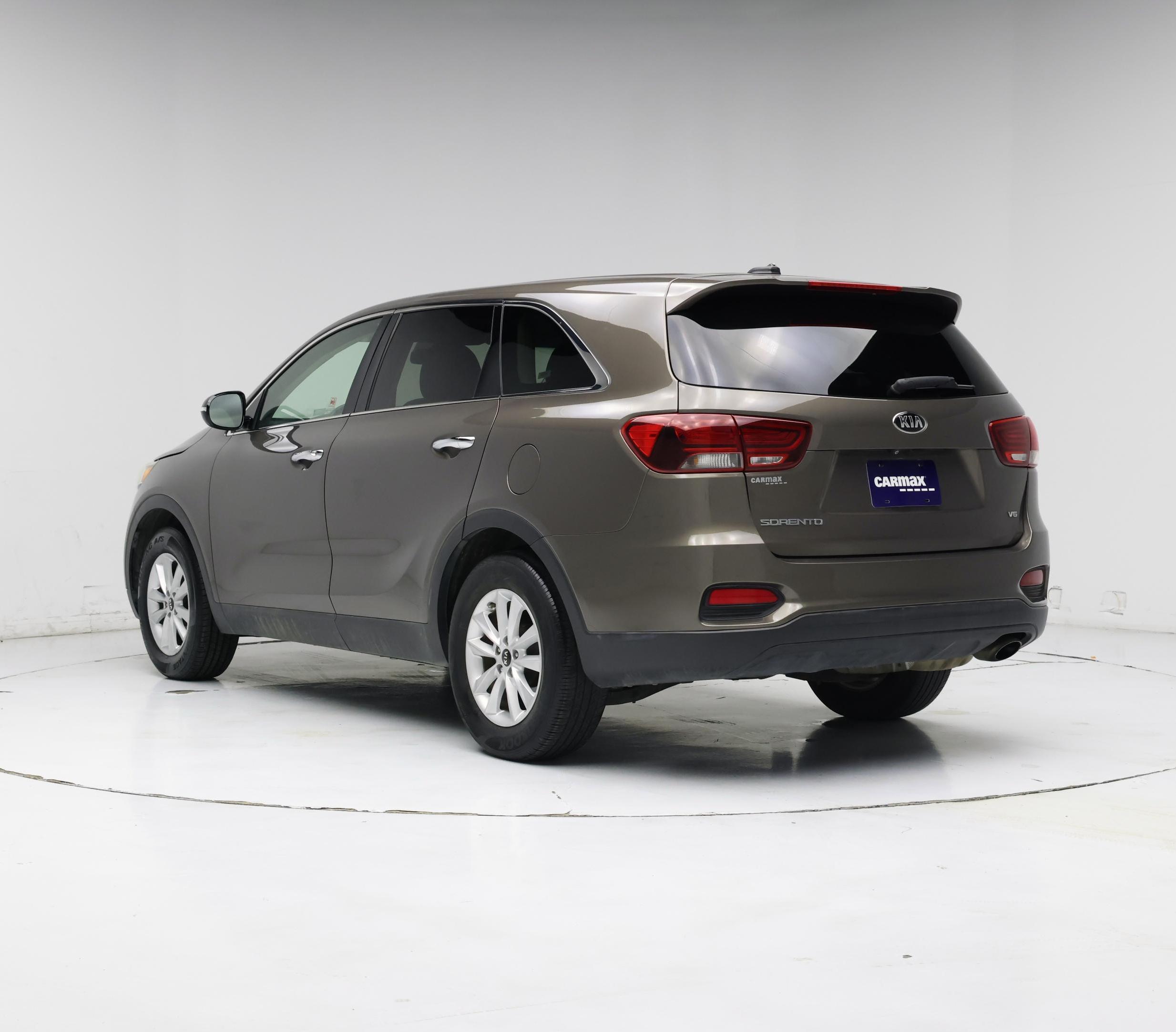 Thumbnail: 2019 Kia Sorento - 2