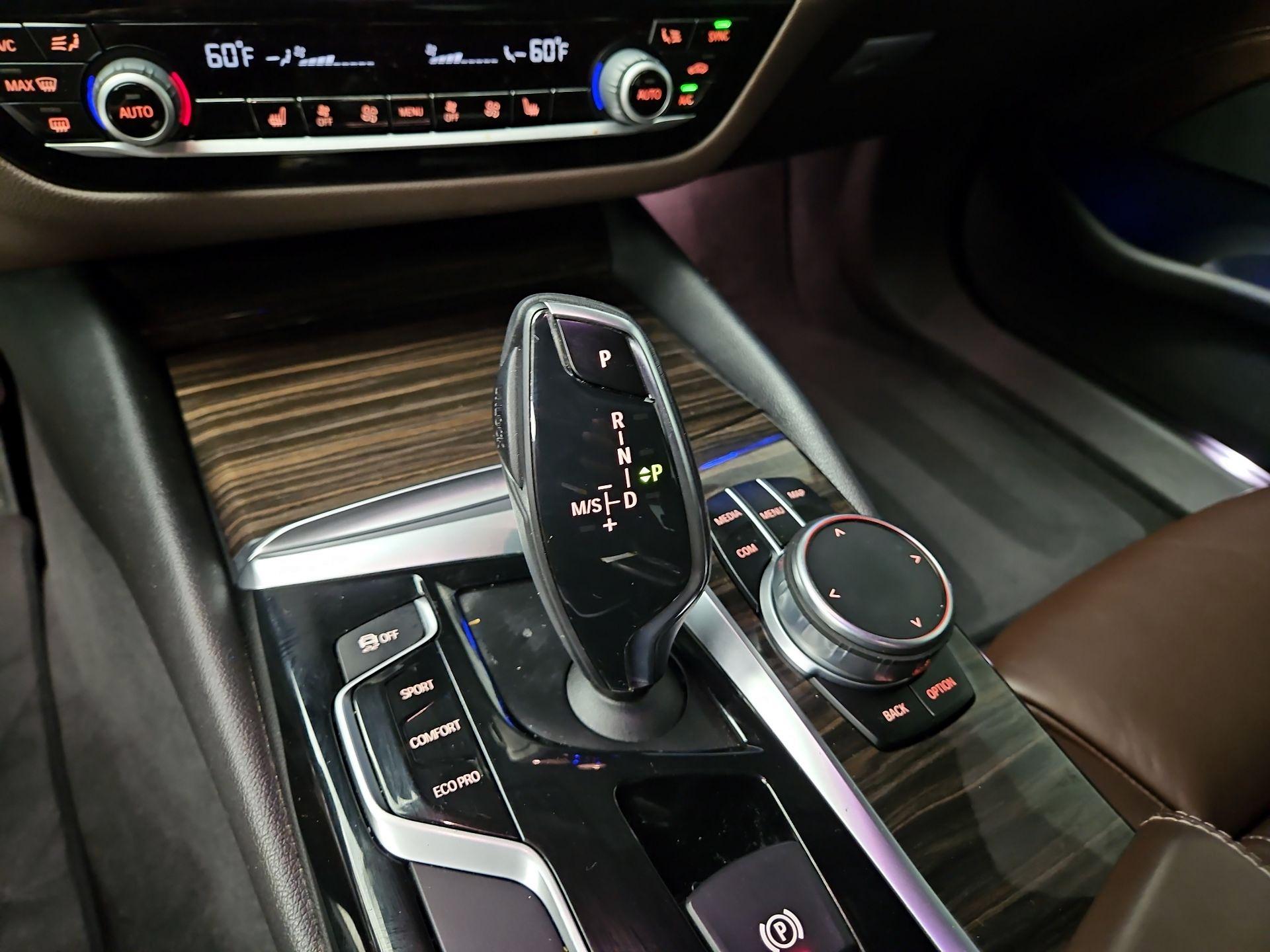 Thumbnail: 2018 BMW 5 Series - 18