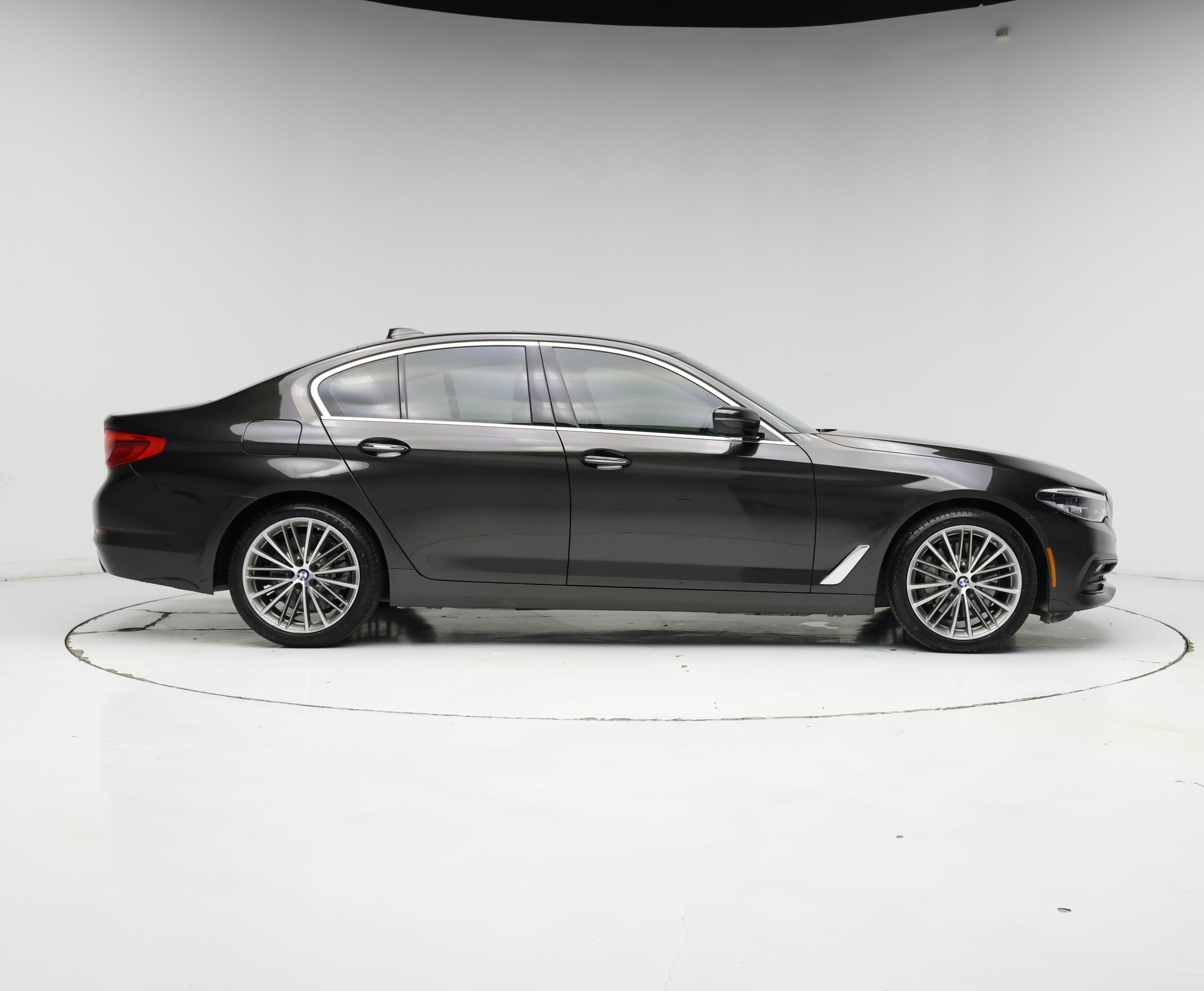 Thumbnail: 2018 BMW 5 Series - 7