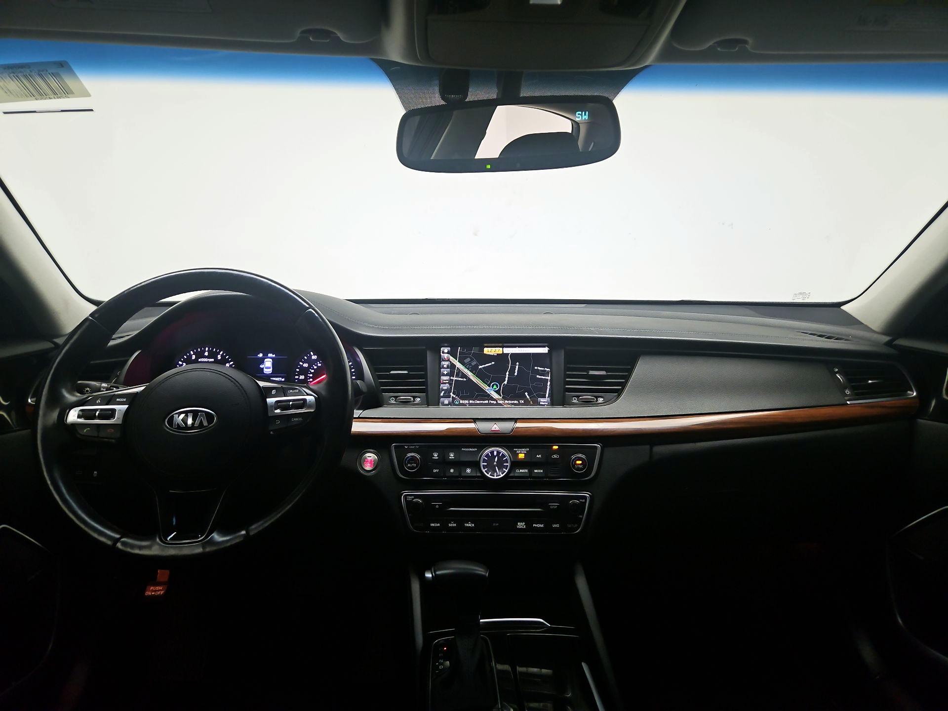 Thumbnail: 2017 Kia Cadenza - 9