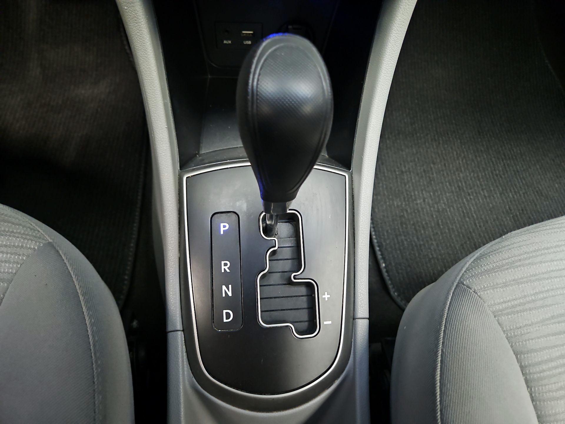 Thumbnail: 2016 Hyundai Accent - 16