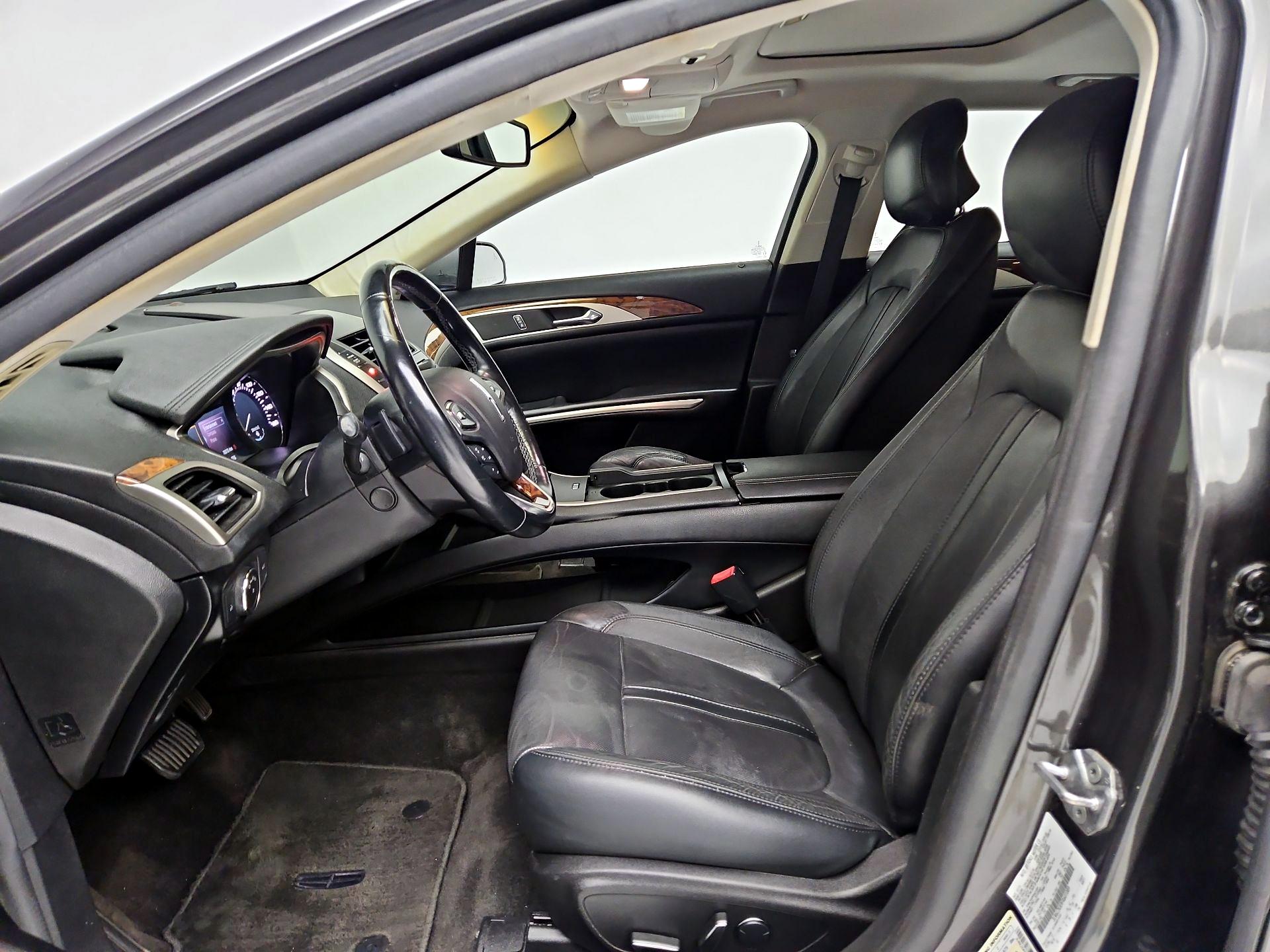 Thumbnail: 2015 Lincoln MKZ - 11