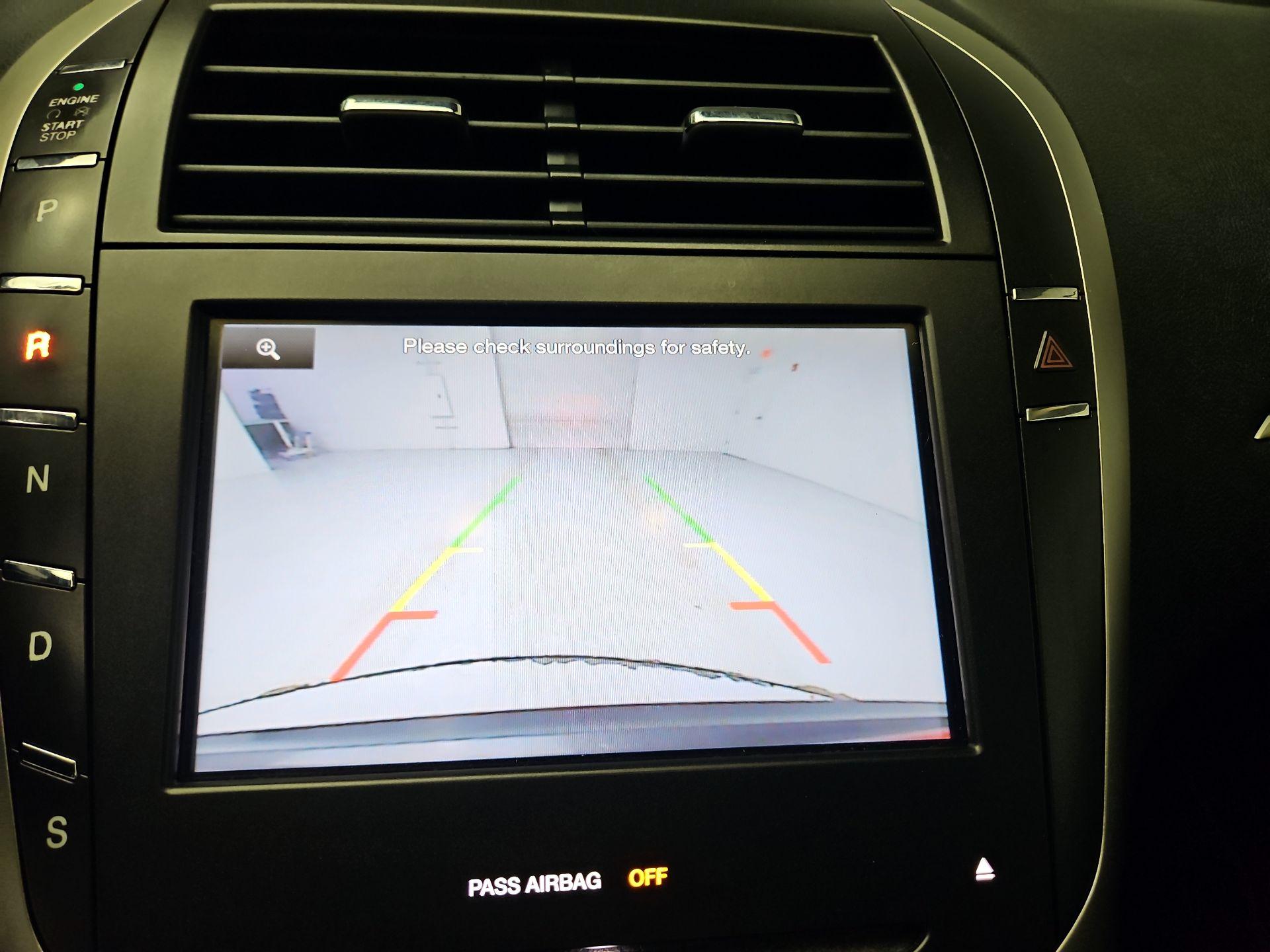 Thumbnail: 2015 Lincoln MKZ - 14