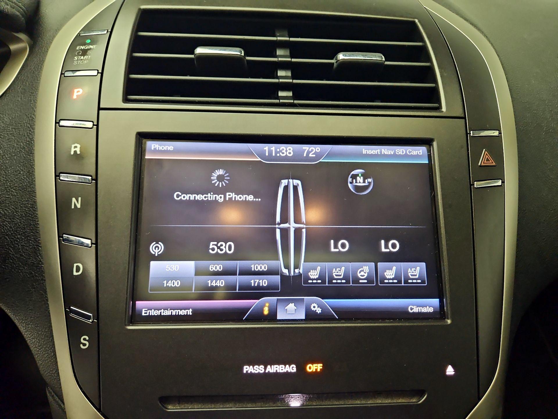 Thumbnail: 2015 Lincoln MKZ - 15