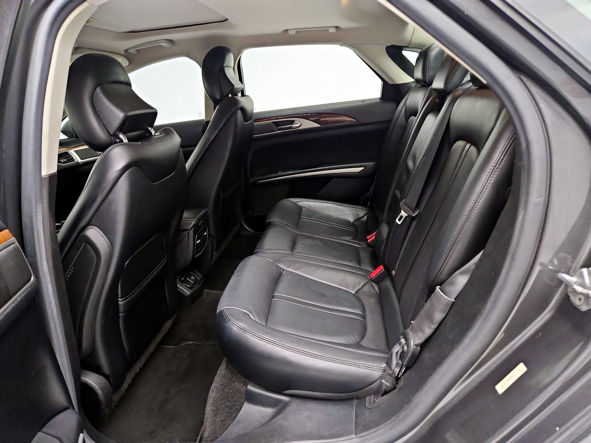 Thumbnail: 2015 Lincoln MKZ - 20