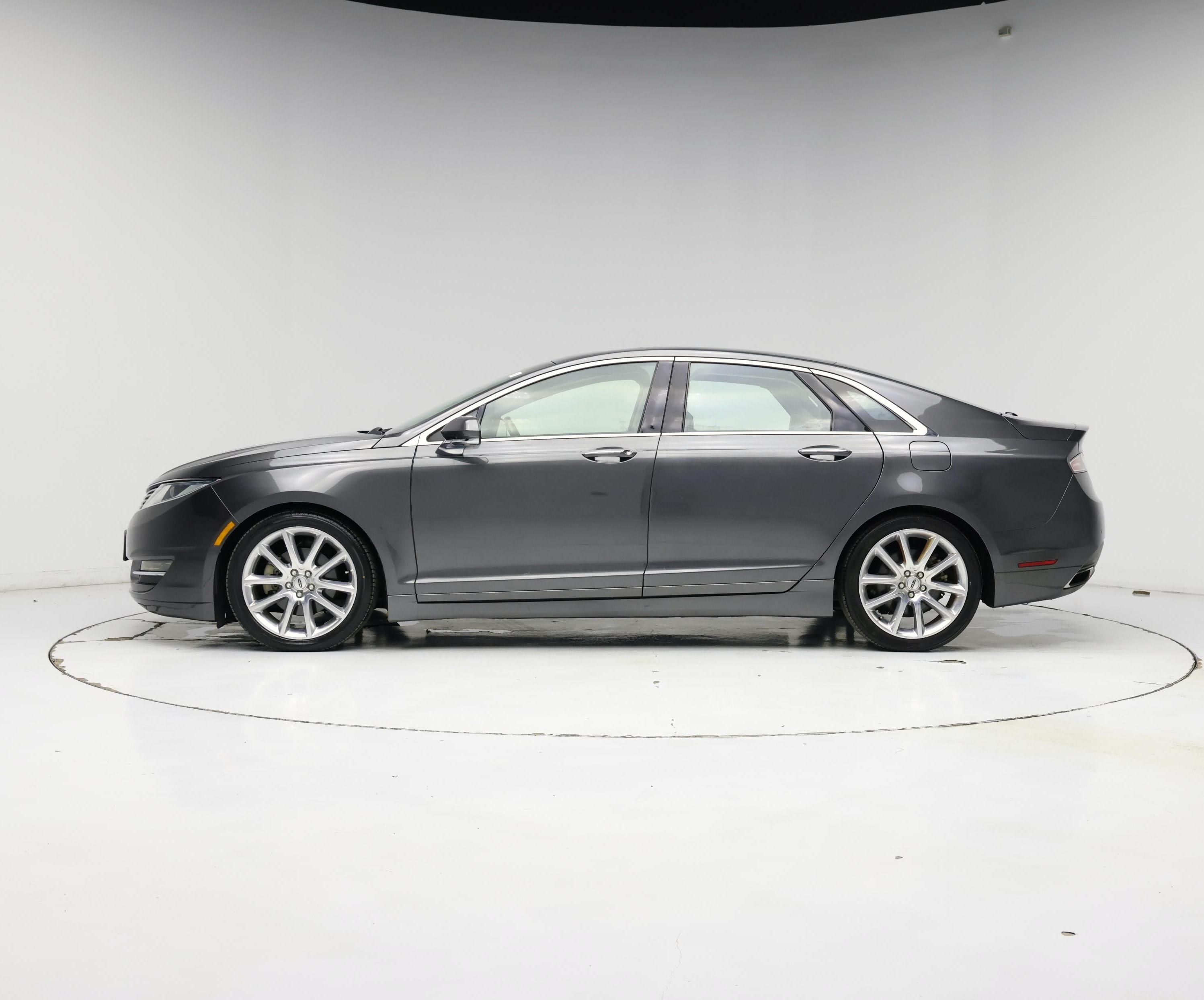 Thumbnail: 2015 Lincoln MKZ - 3