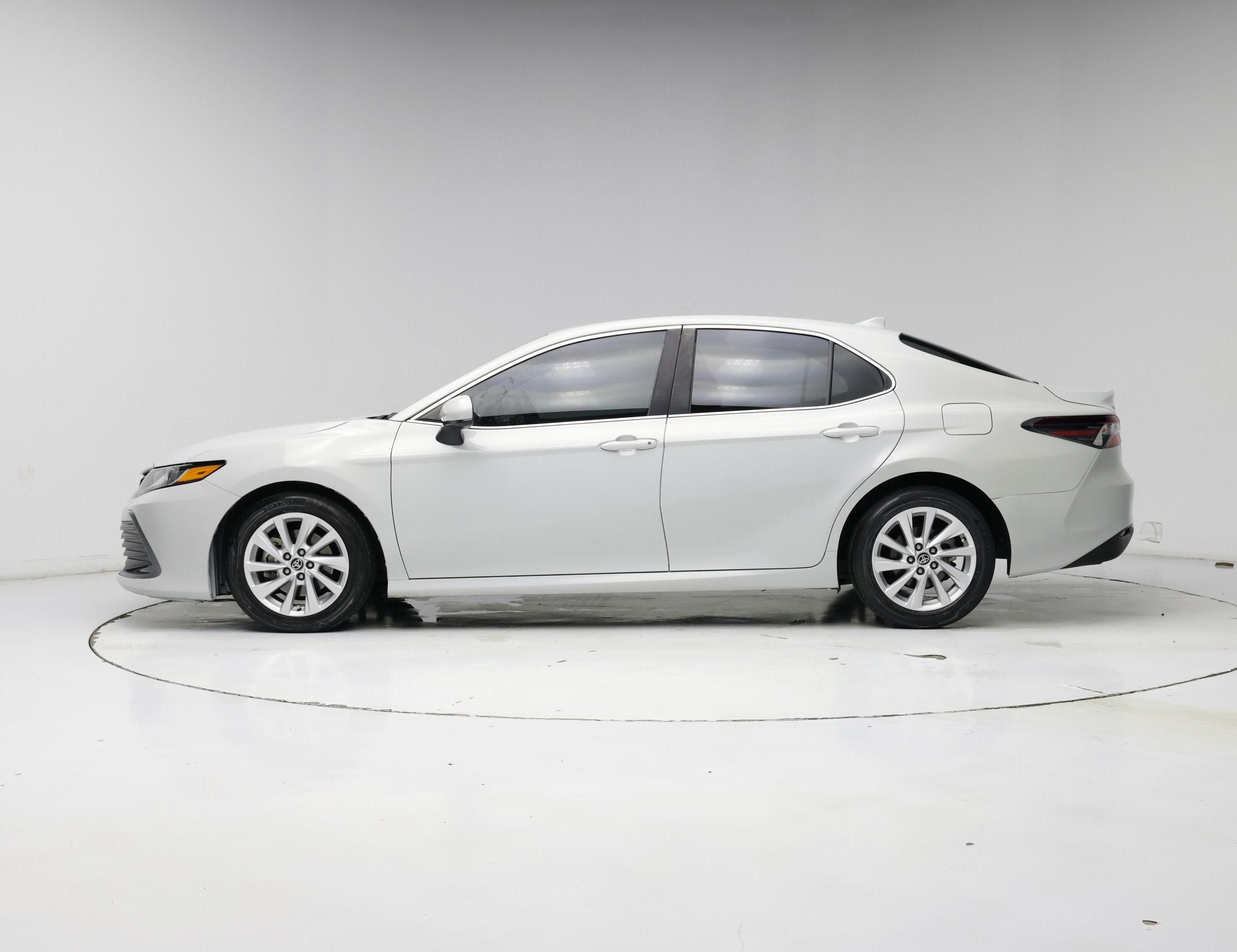 Thumbnail: 2022 Toyota Camry - 3