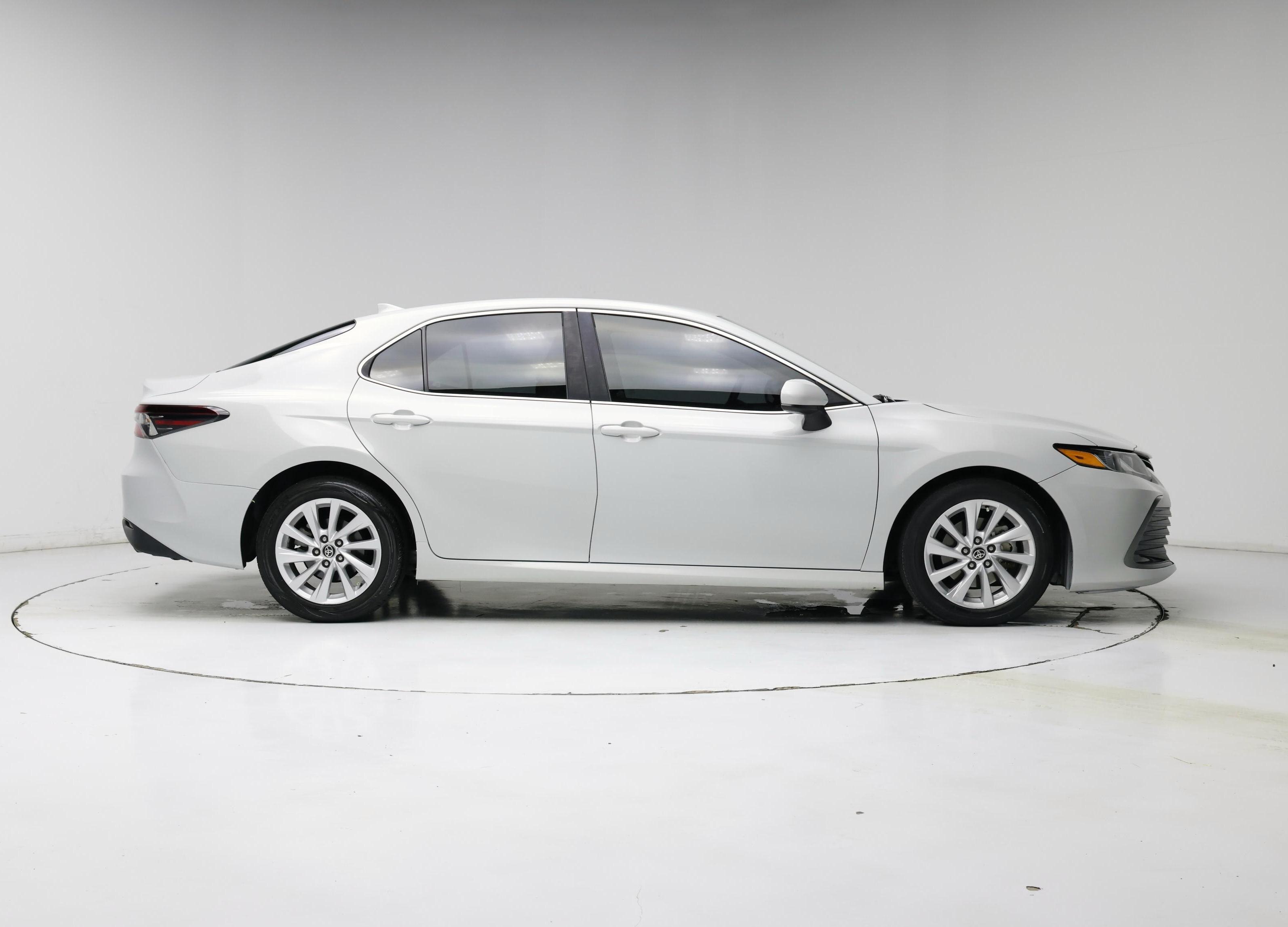 Thumbnail: 2022 Toyota Camry - 7