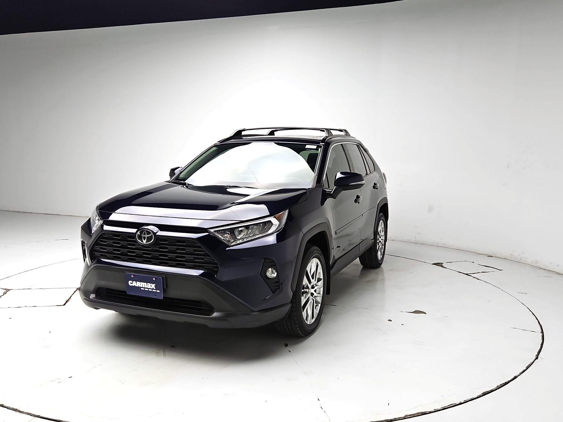Thumbnail: 2020 Toyota RAV4 - 3