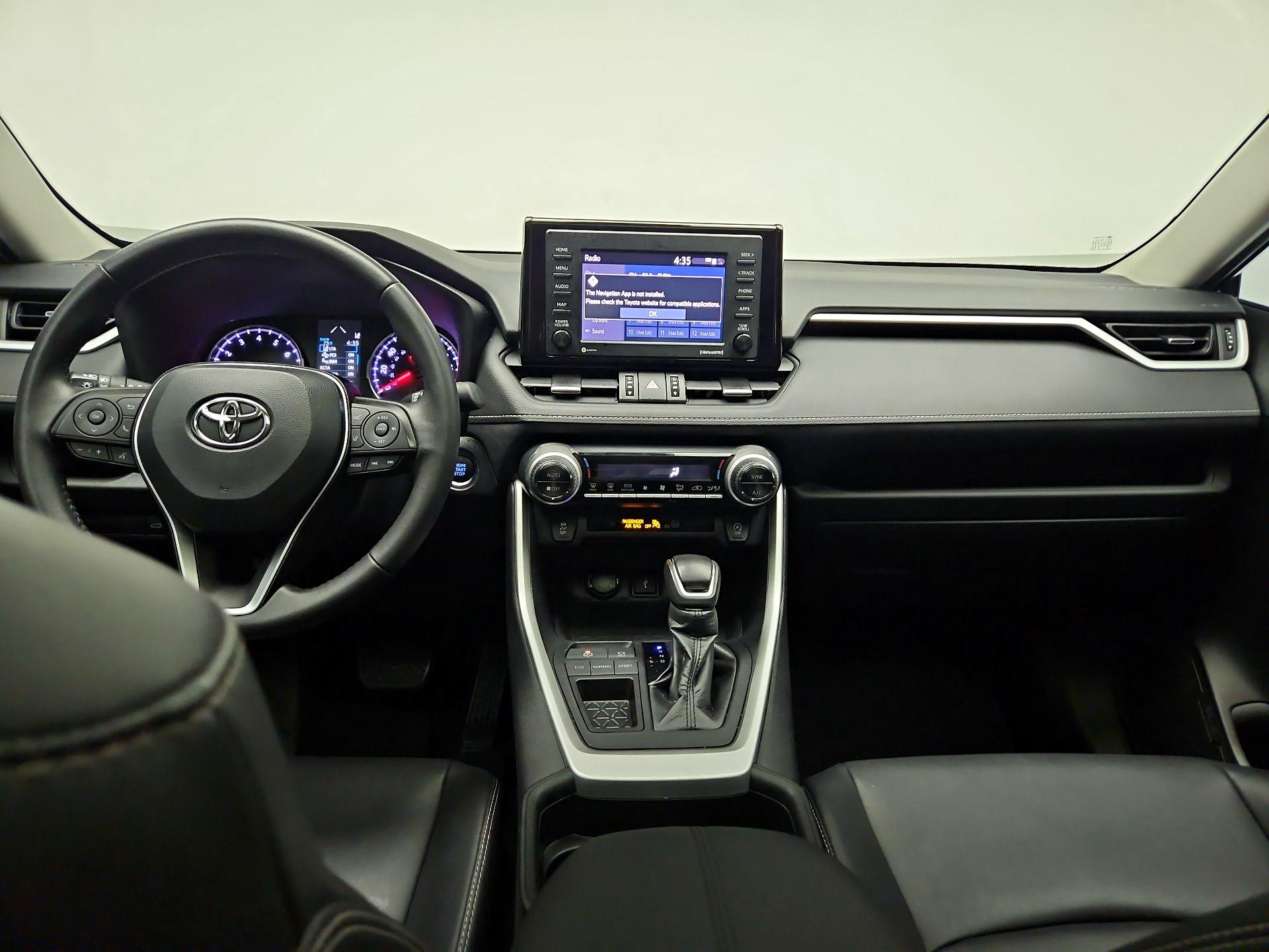 Thumbnail: 2020 Toyota RAV4 - 8