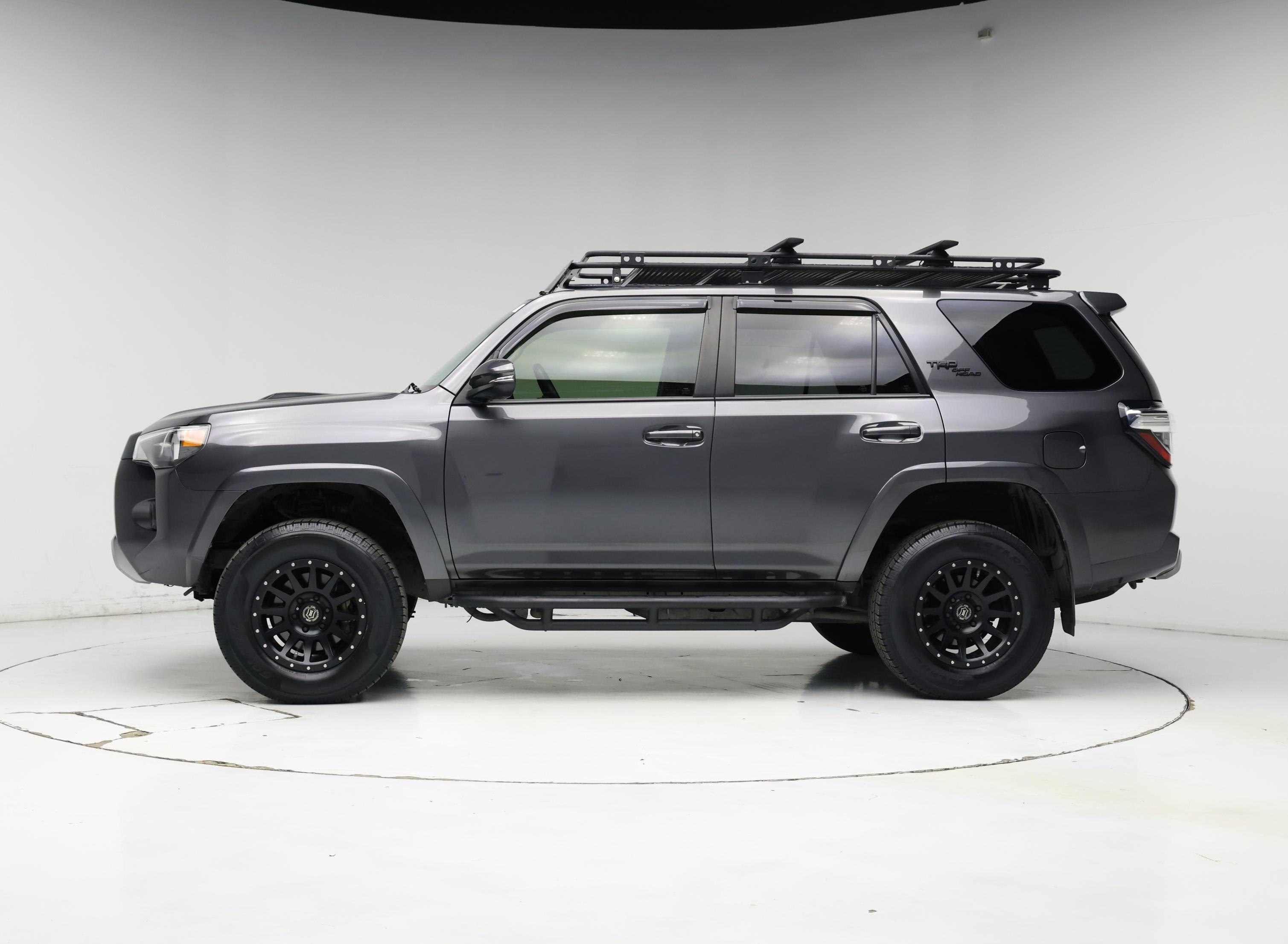 Thumbnail: 2020 Toyota 4Runner - 3