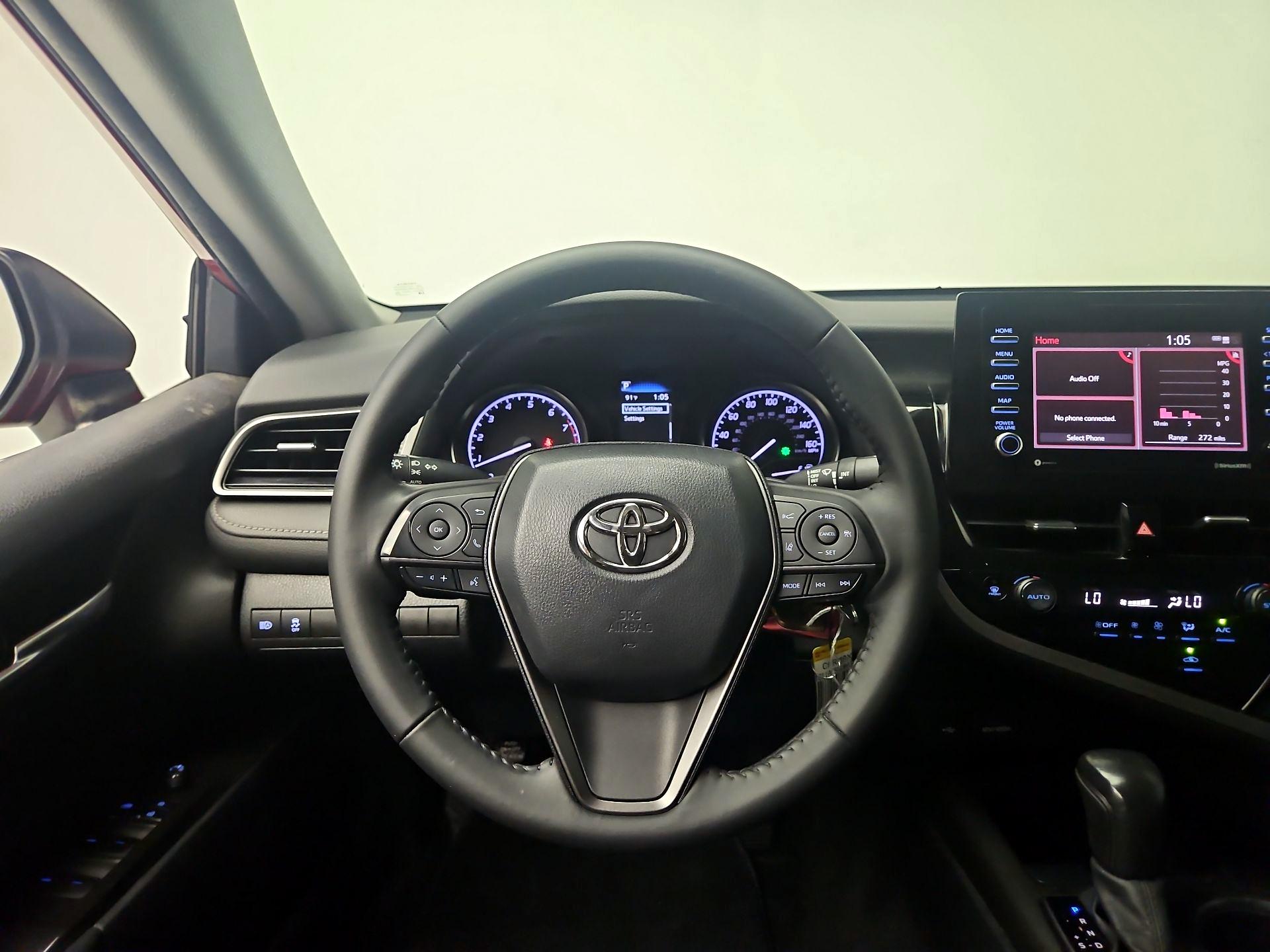 Thumbnail: 2022 Toyota Camry - 10