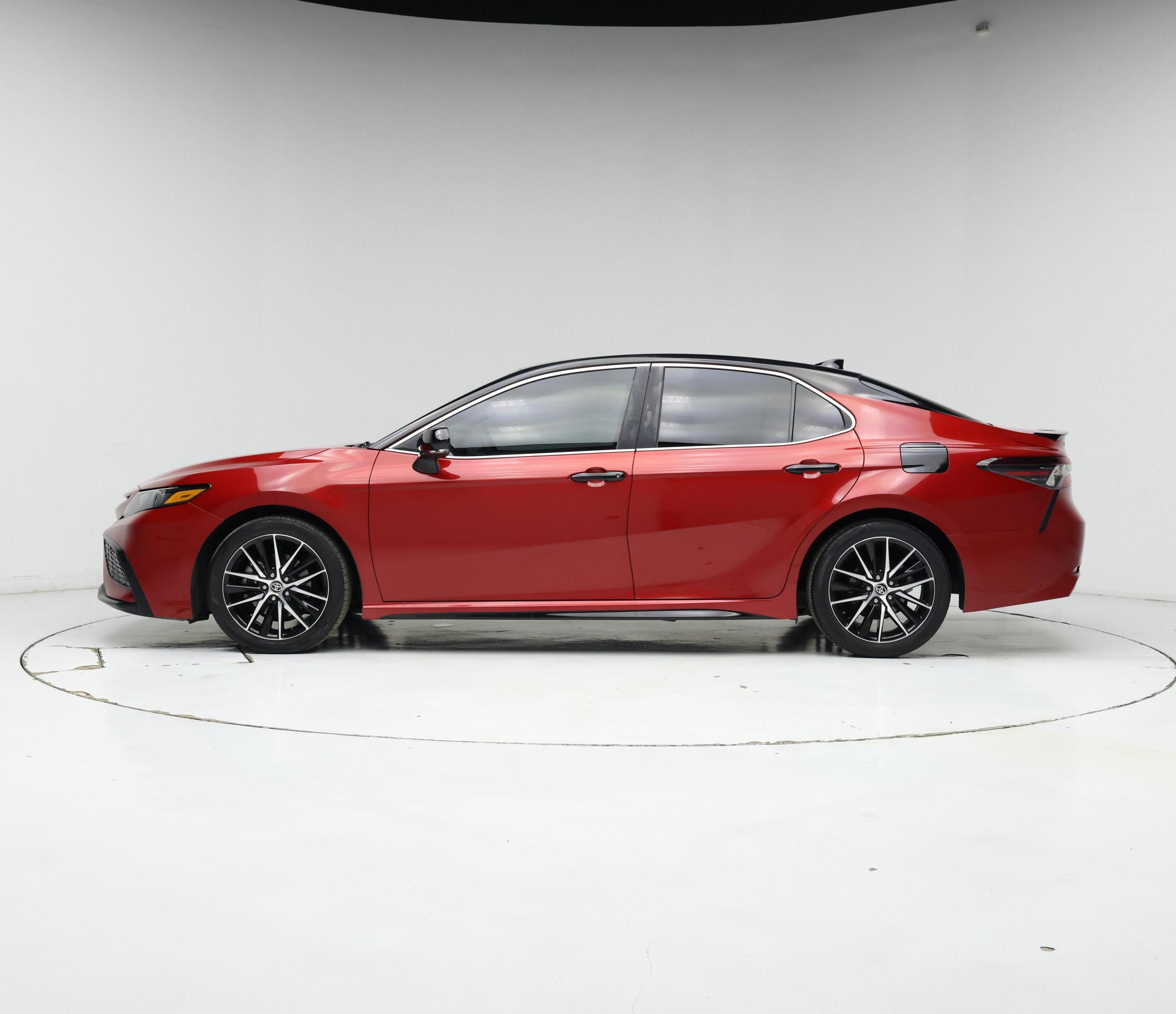 Thumbnail: 2022 Toyota Camry - 3