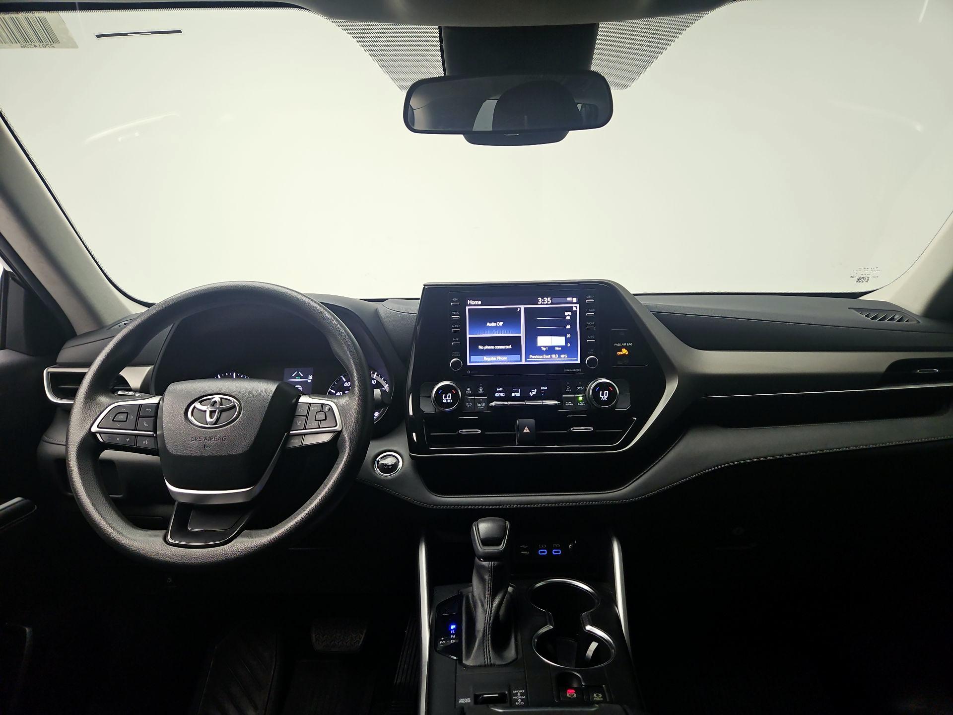 Thumbnail: 2022 Toyota Highlander - 9