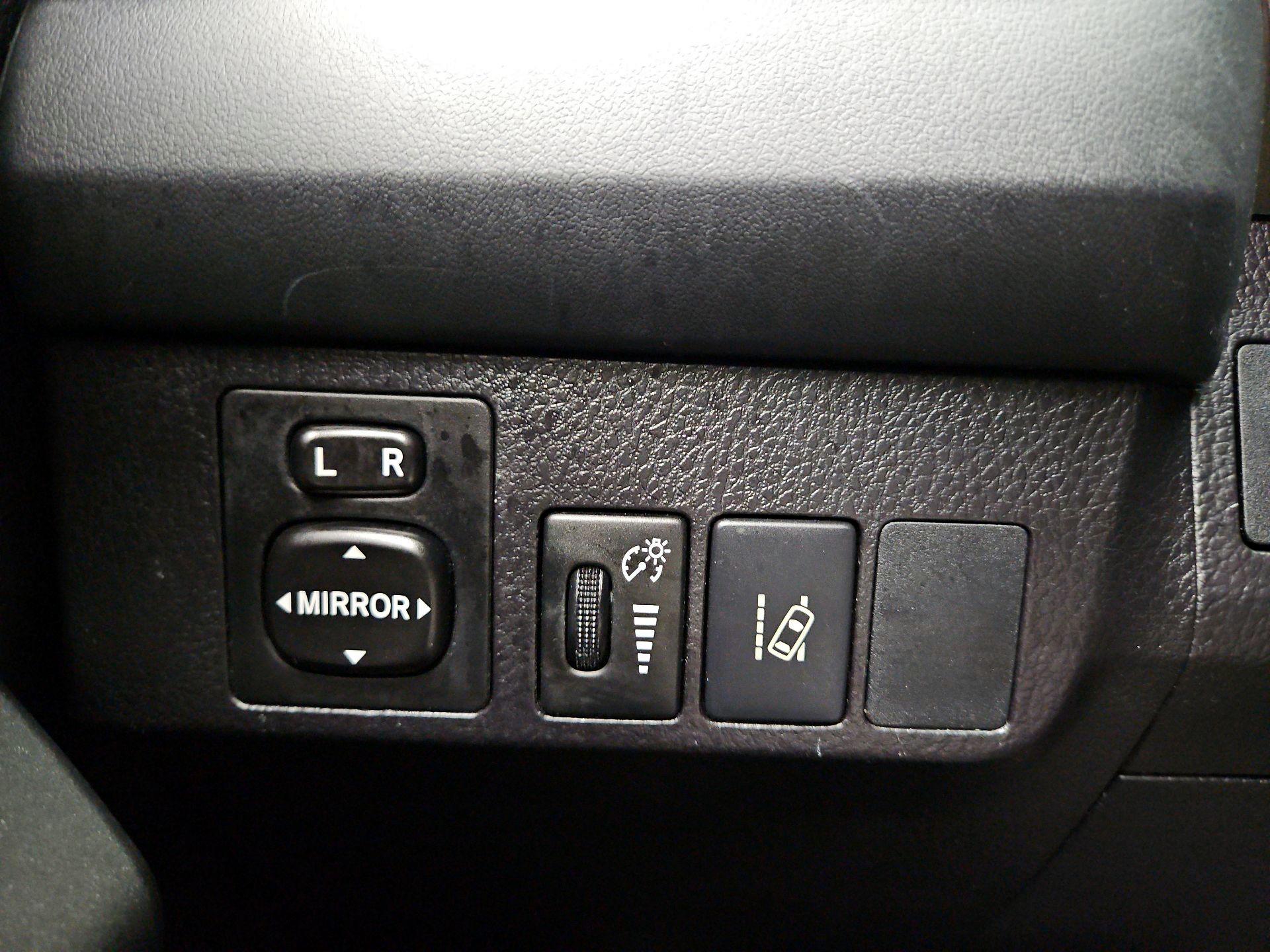 Thumbnail: 2017 Toyota RAV4 - 13