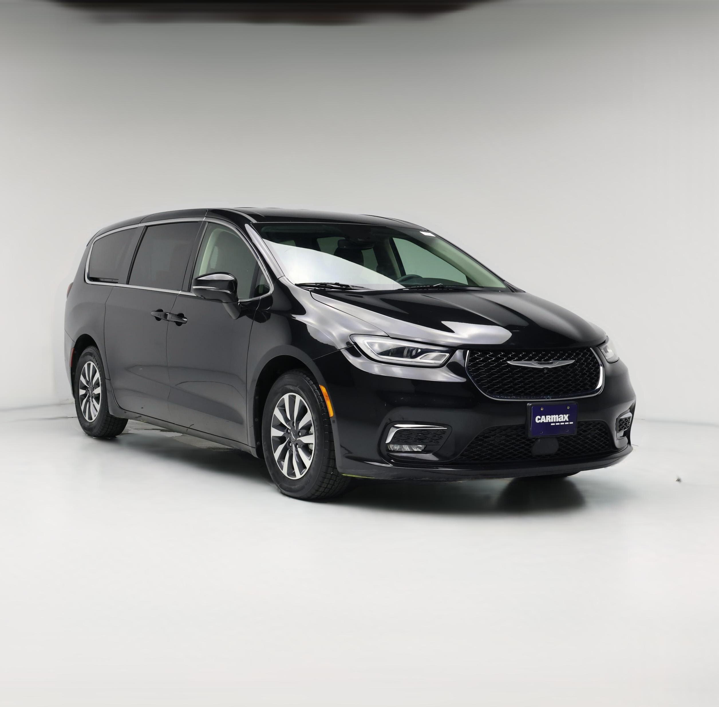Thumbnail: 2022 Chrysler Pacifica - 1
