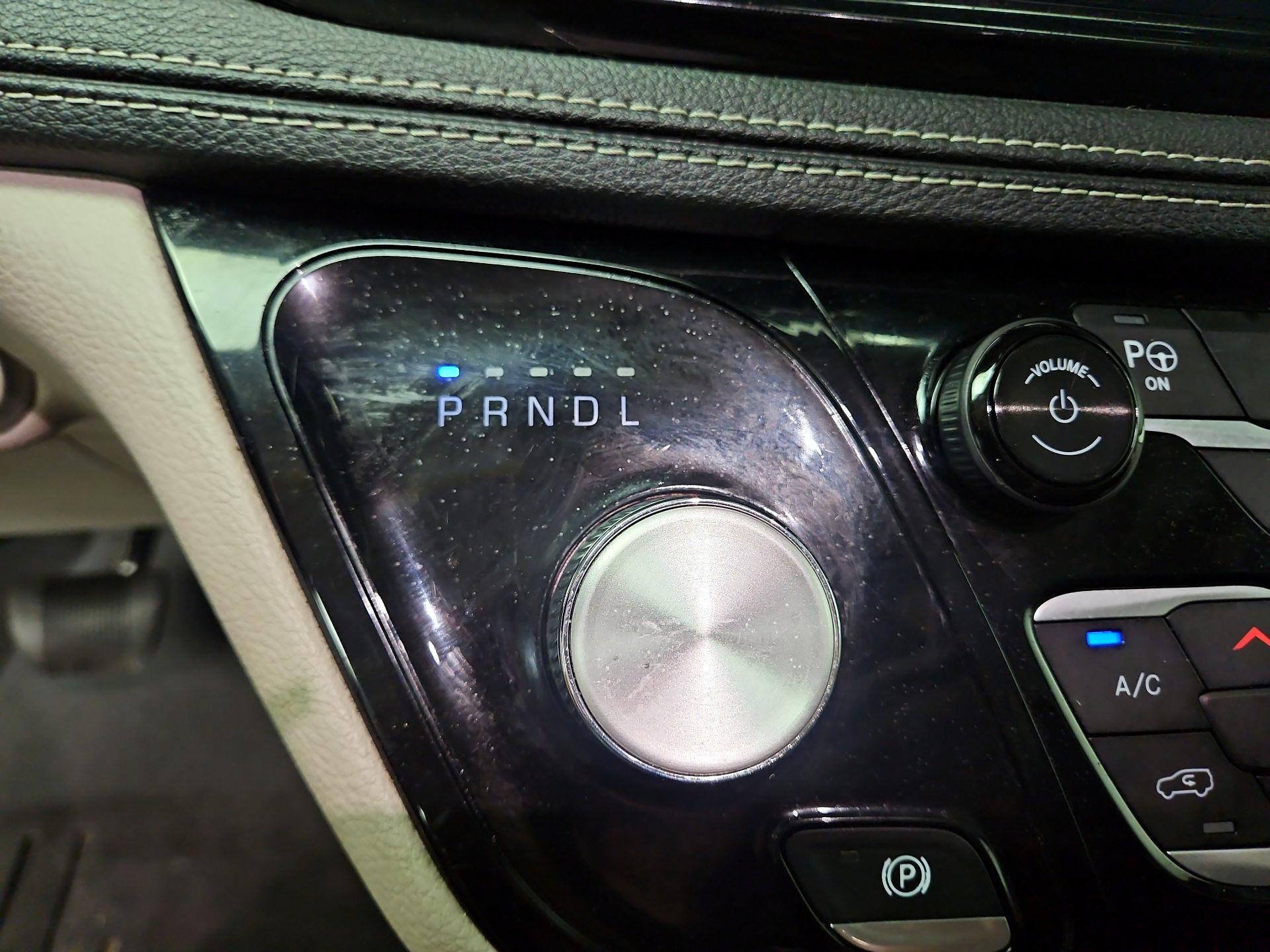 Thumbnail: 2022 Chrysler Pacifica - 18