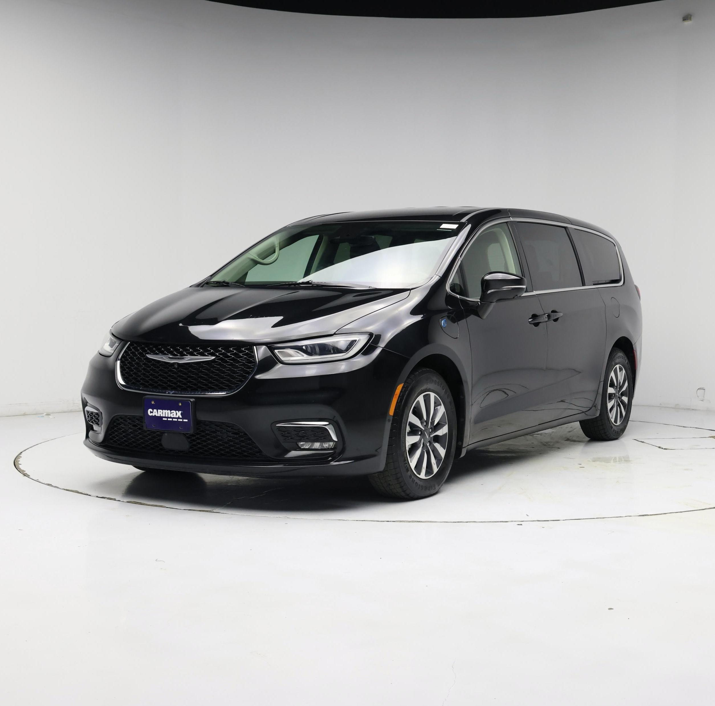 Thumbnail: 2022 Chrysler Pacifica - 4