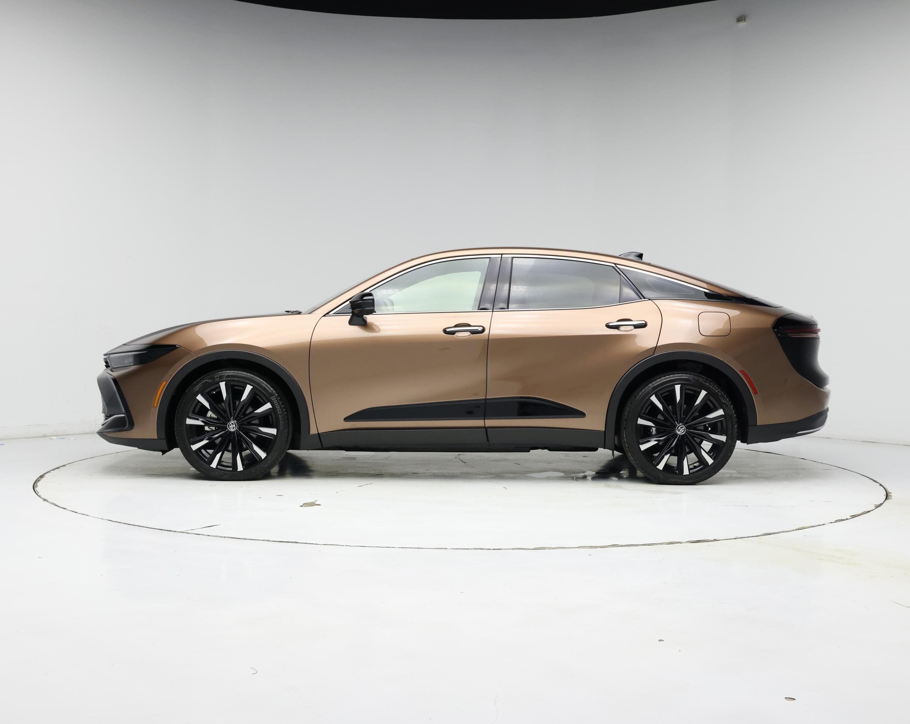 Thumbnail: 2023 Toyota Crown - 3