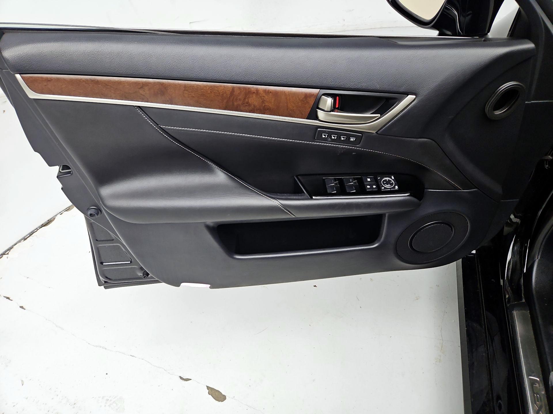 Thumbnail: 2015 Lexus GS - 12