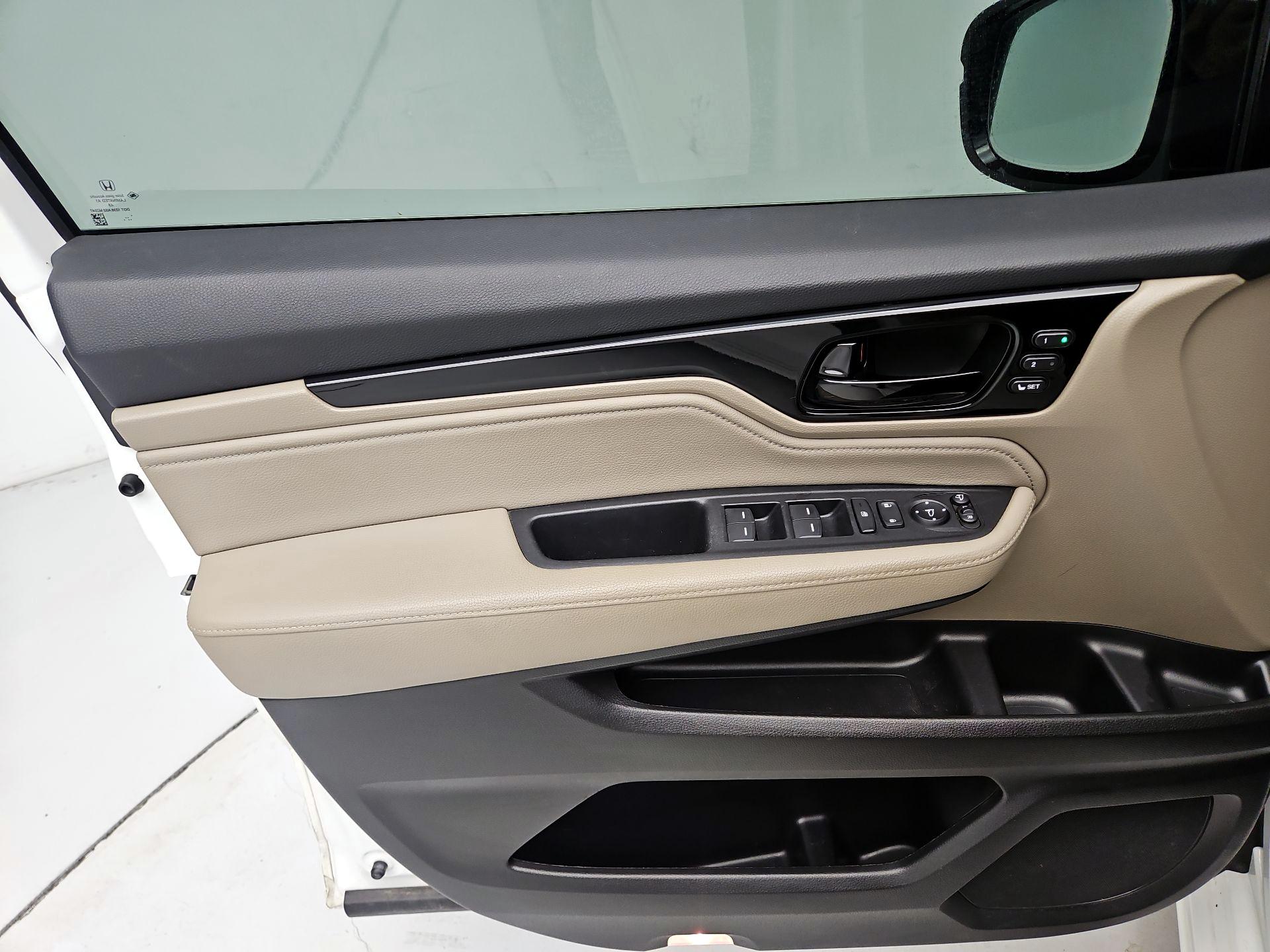 Thumbnail: 2022 Honda Odyssey - 12