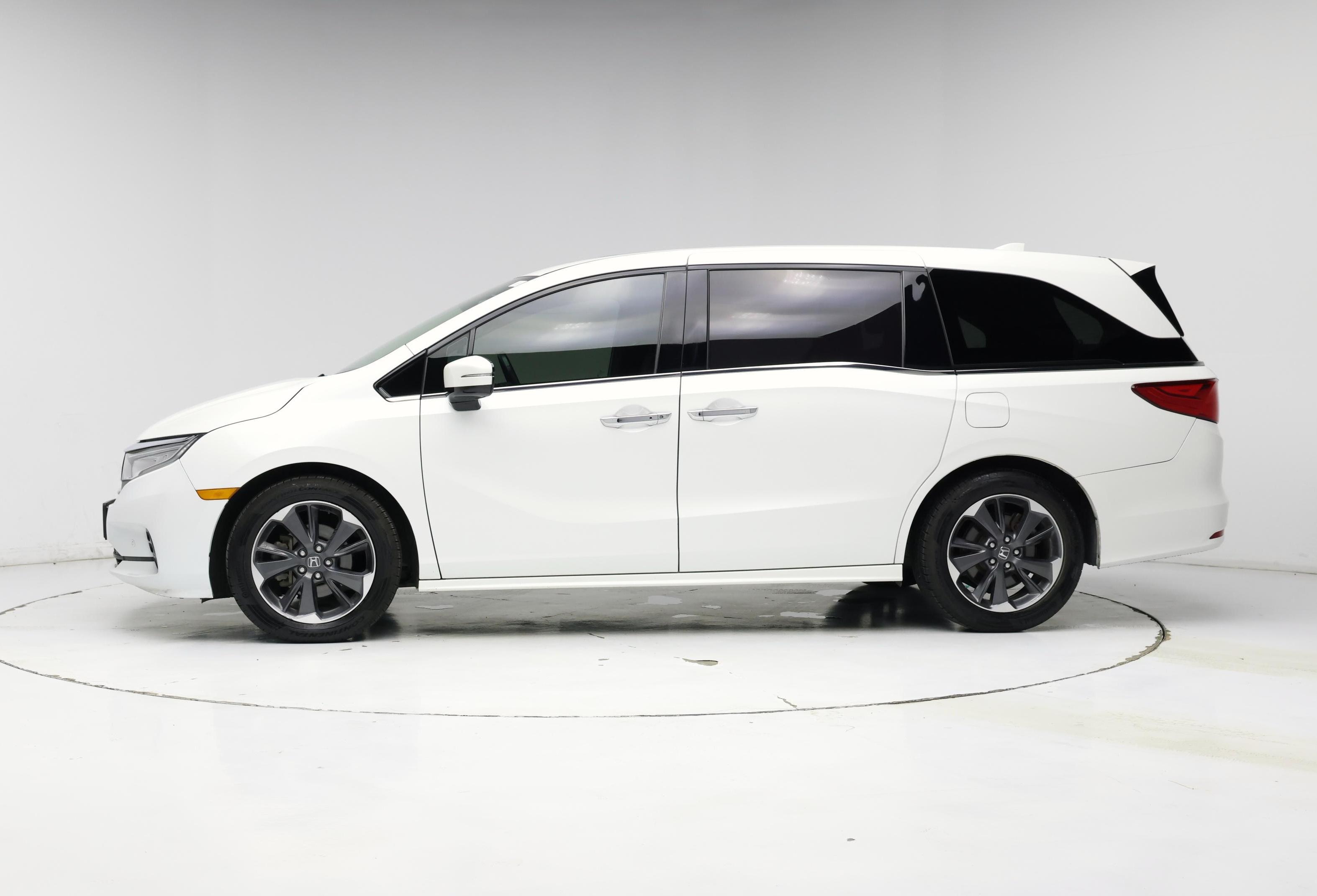 Thumbnail: 2022 Honda Odyssey - 3