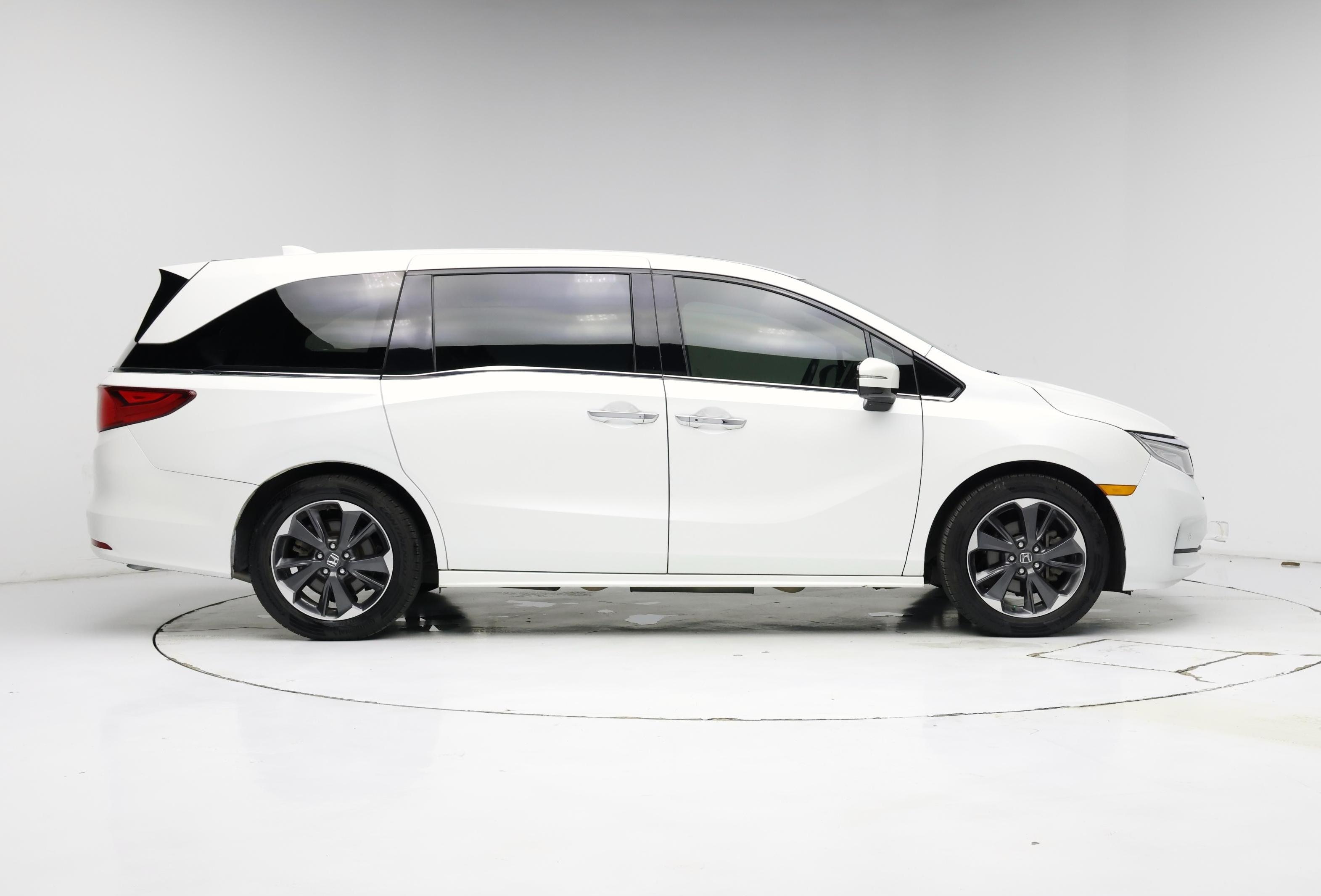 Thumbnail: 2022 Honda Odyssey - 7