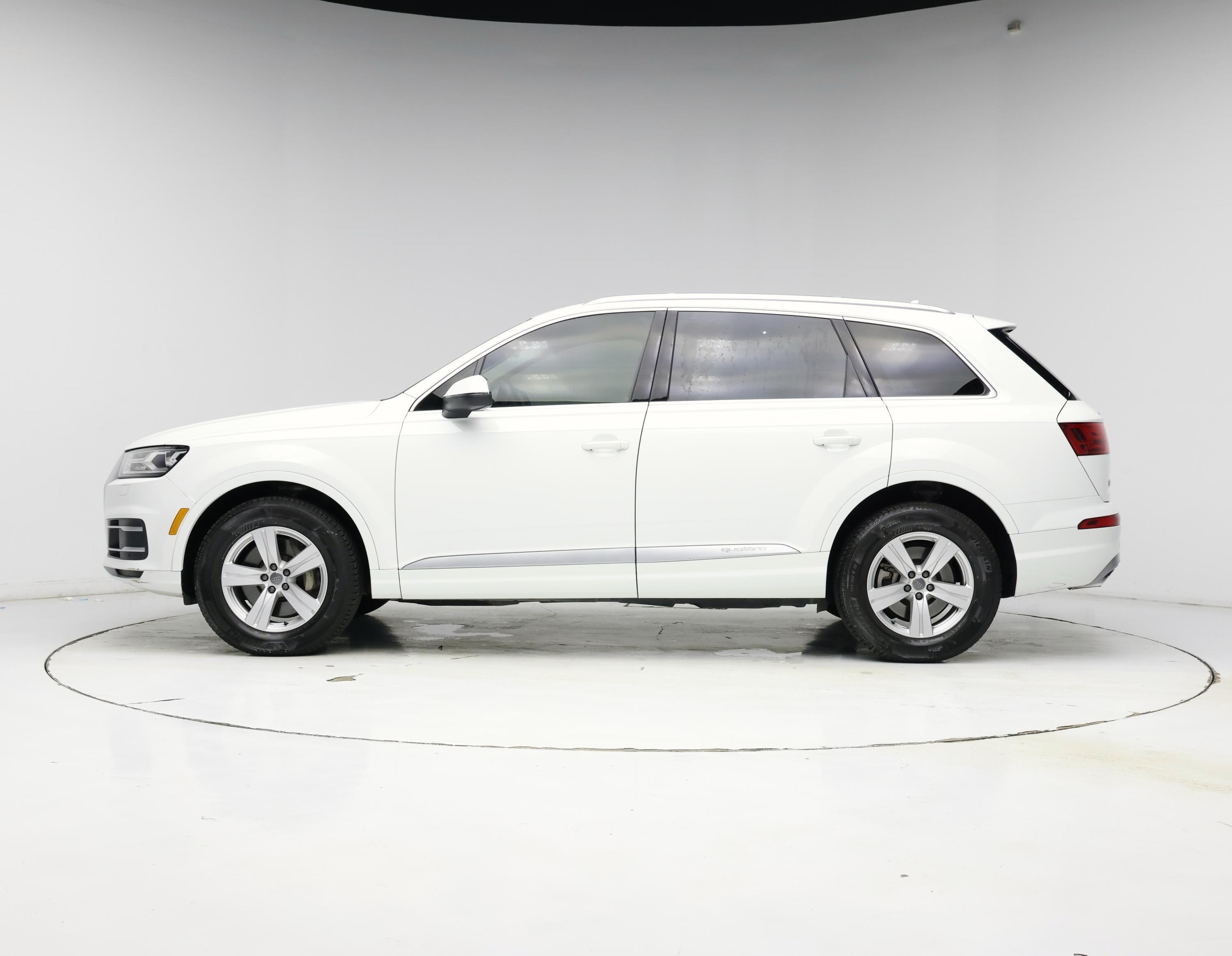 Thumbnail: 2019 Audi Q7 - 3