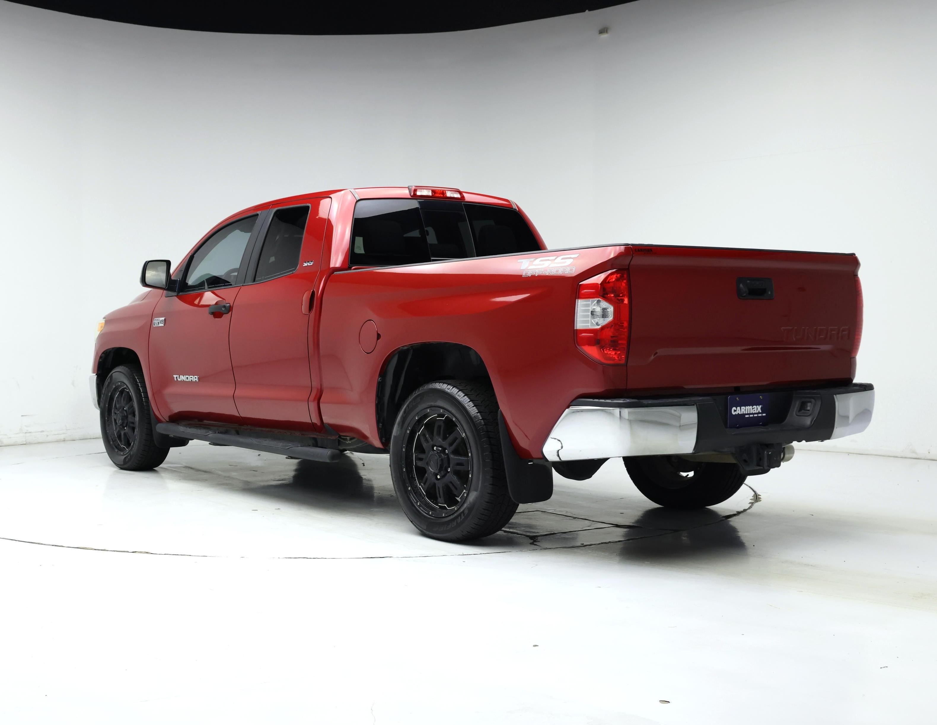 Thumbnail: 2016 Toyota Tundra - 2