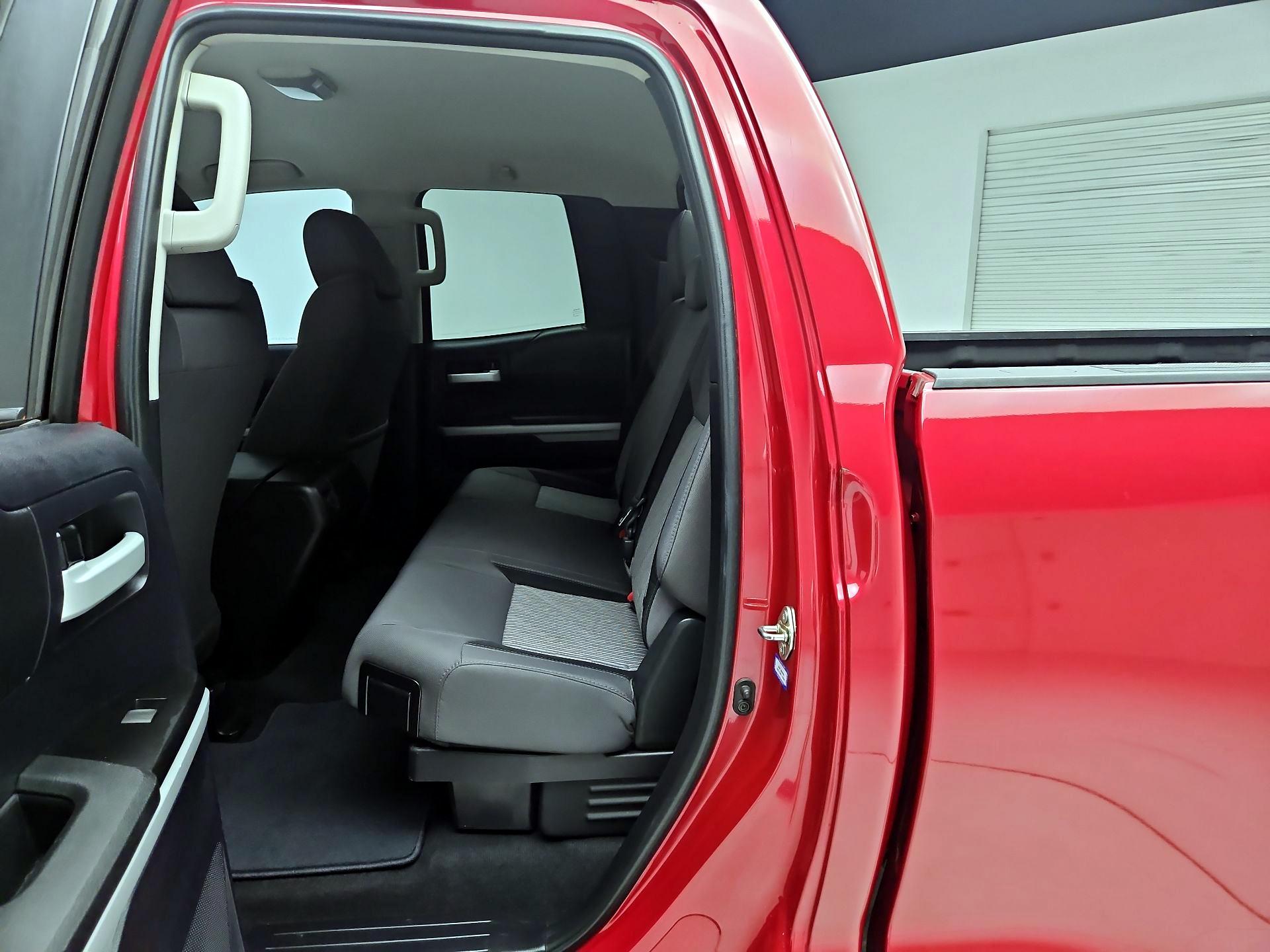 Thumbnail: 2016 Toyota Tundra - 19