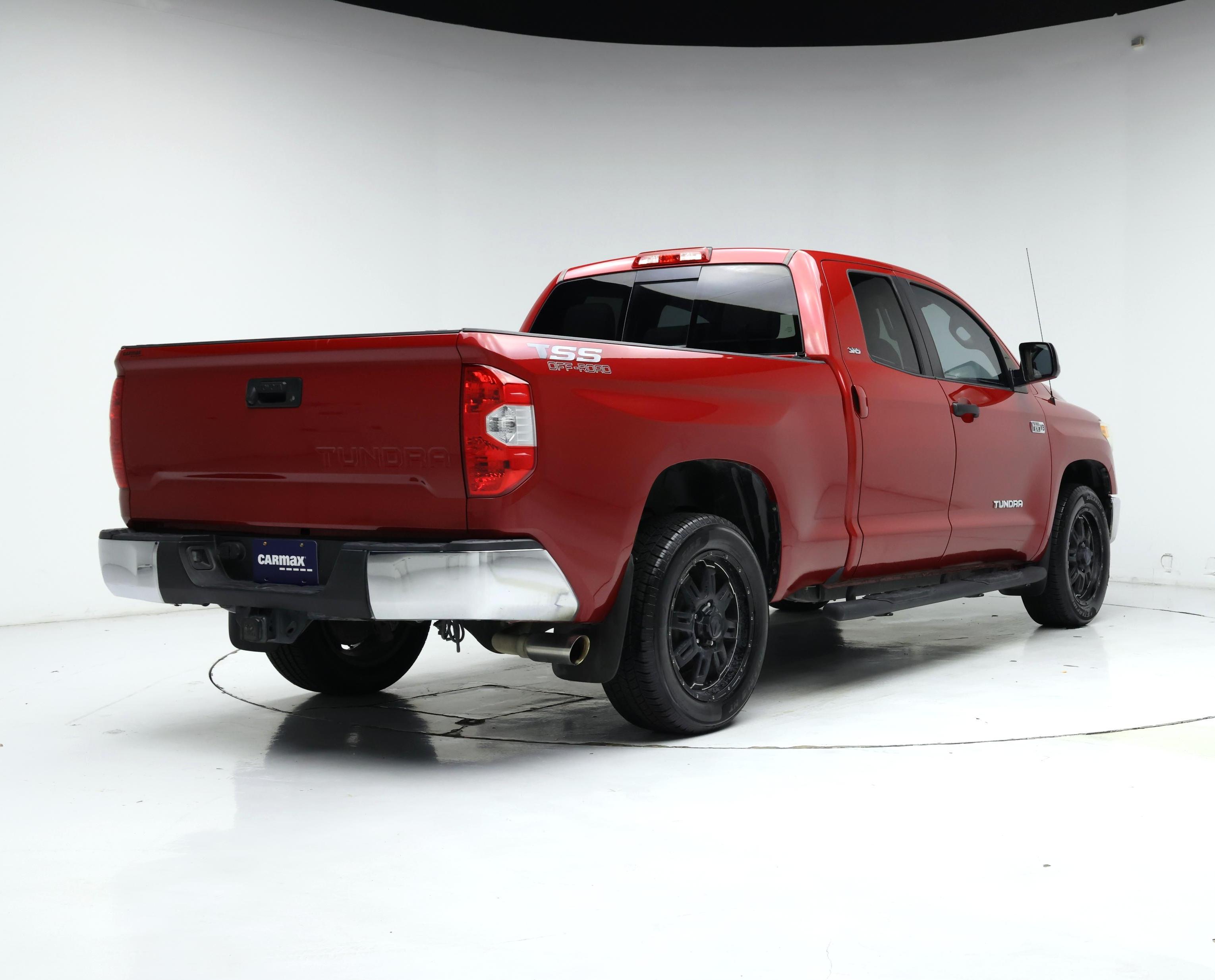 Thumbnail: 2016 Toyota Tundra - 8