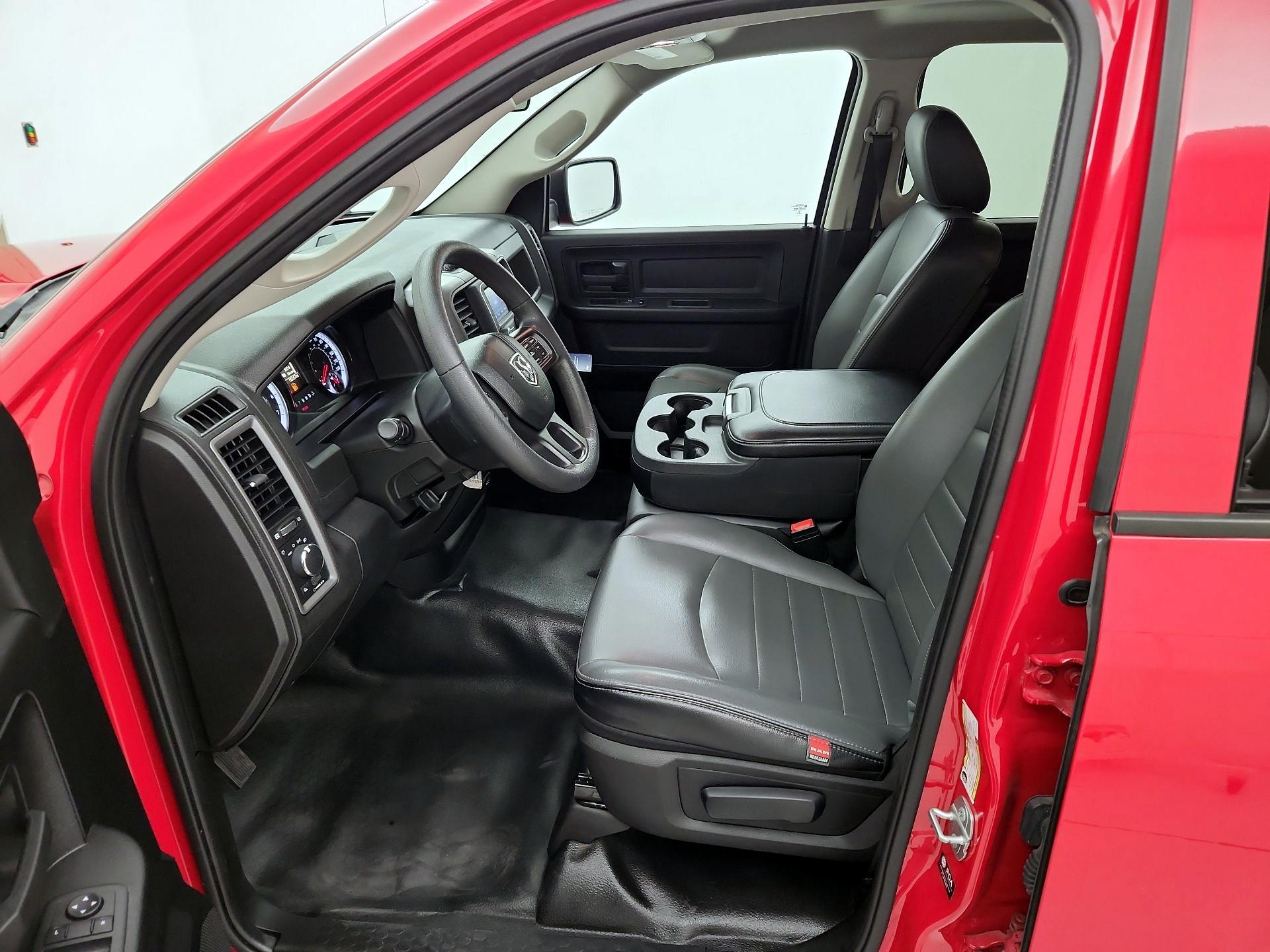 Thumbnail: 2022 RAM 1500 Classic - 11