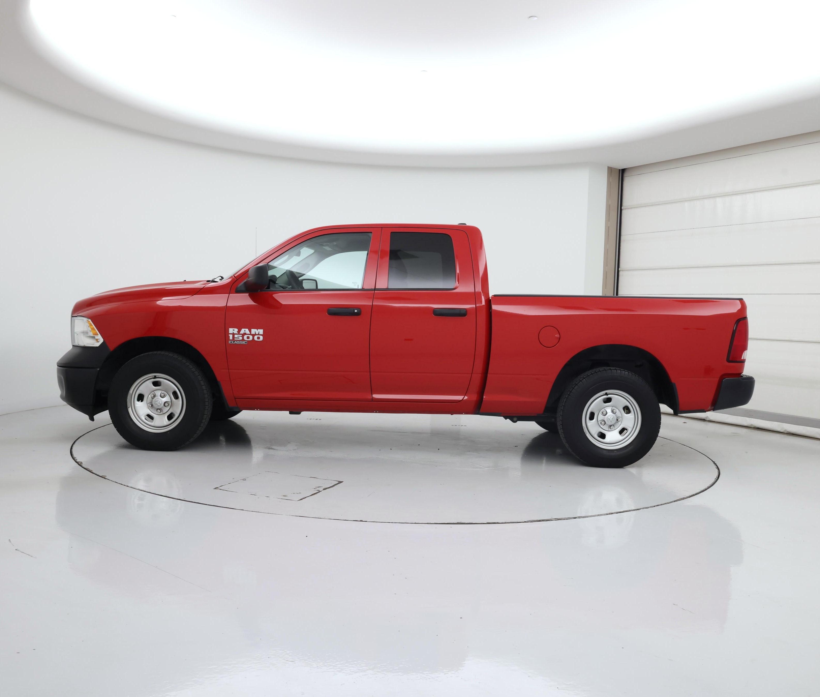 Thumbnail: 2022 RAM 1500 Classic - 3