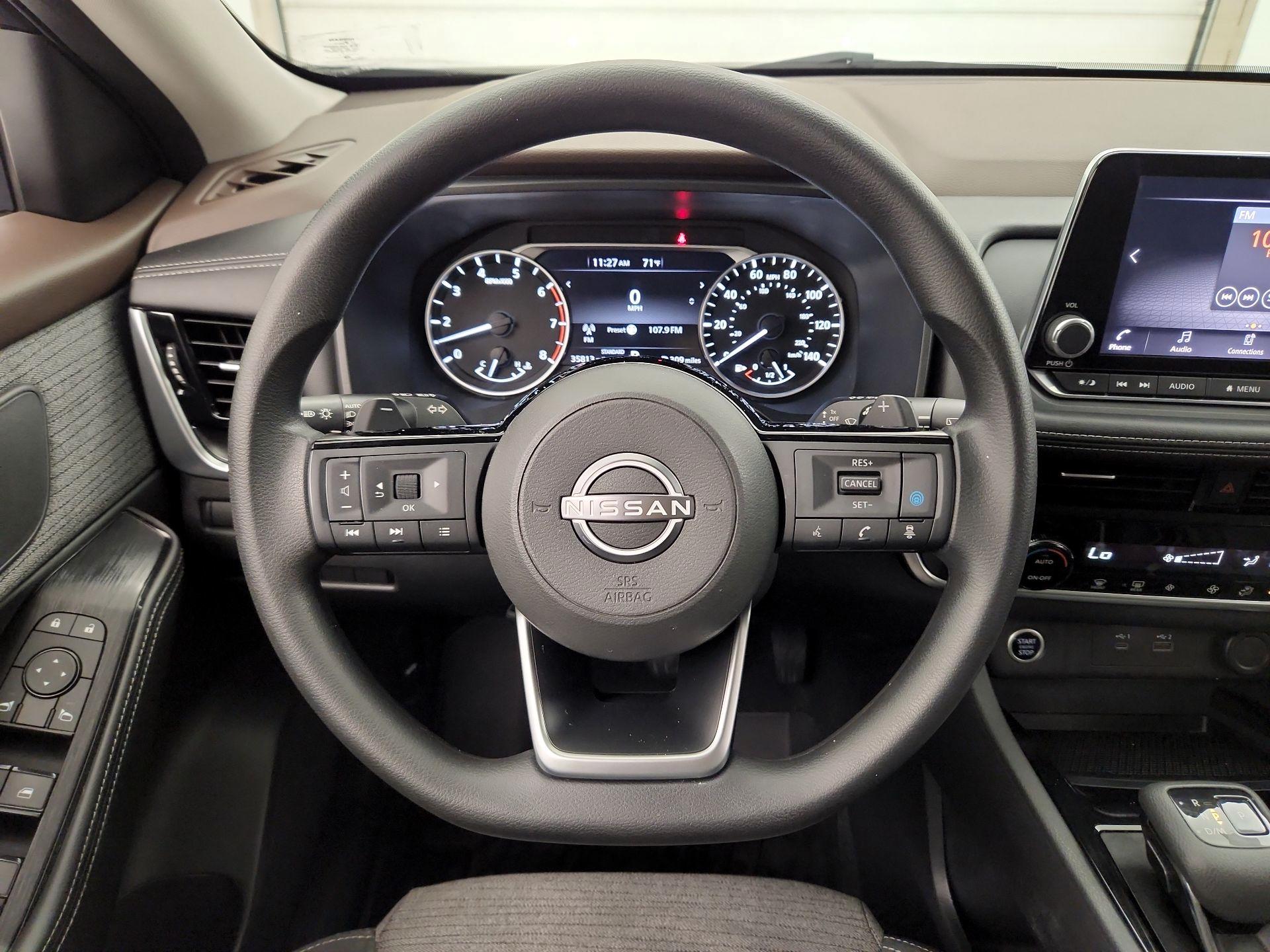 Thumbnail: 2022 Nissan Rogue - 10