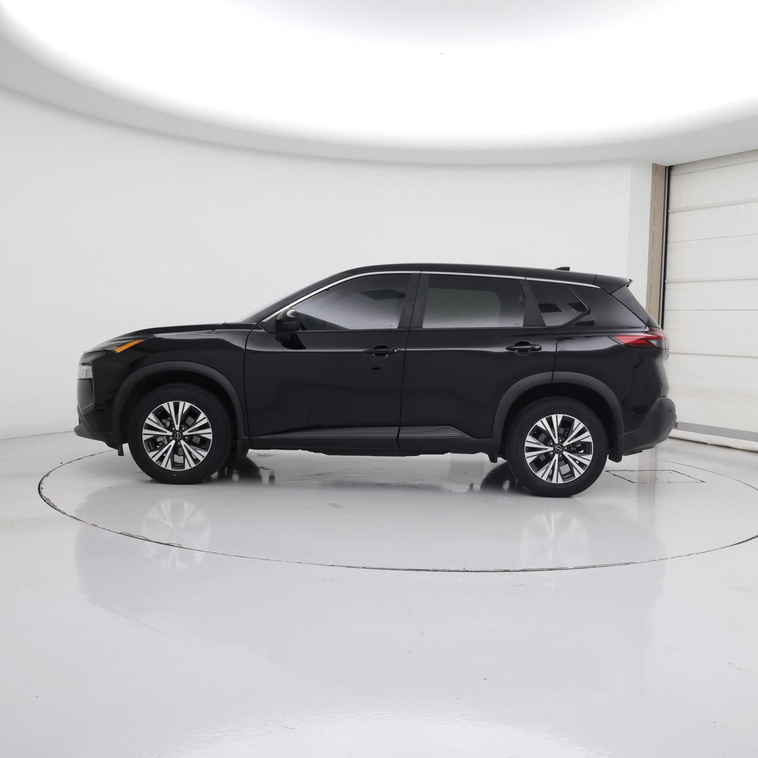 Thumbnail: 2022 Nissan Rogue - 3