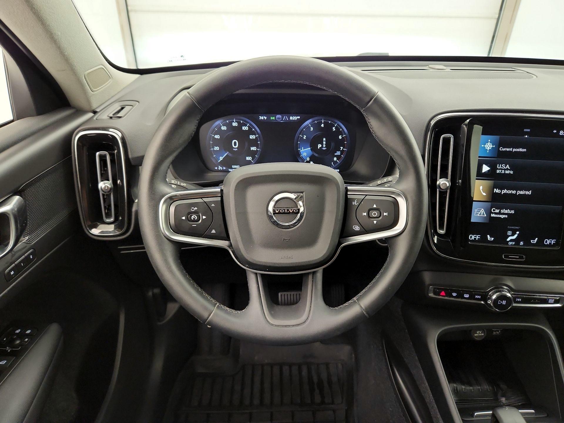 Thumbnail: 2022 Volvo XC40 - 10